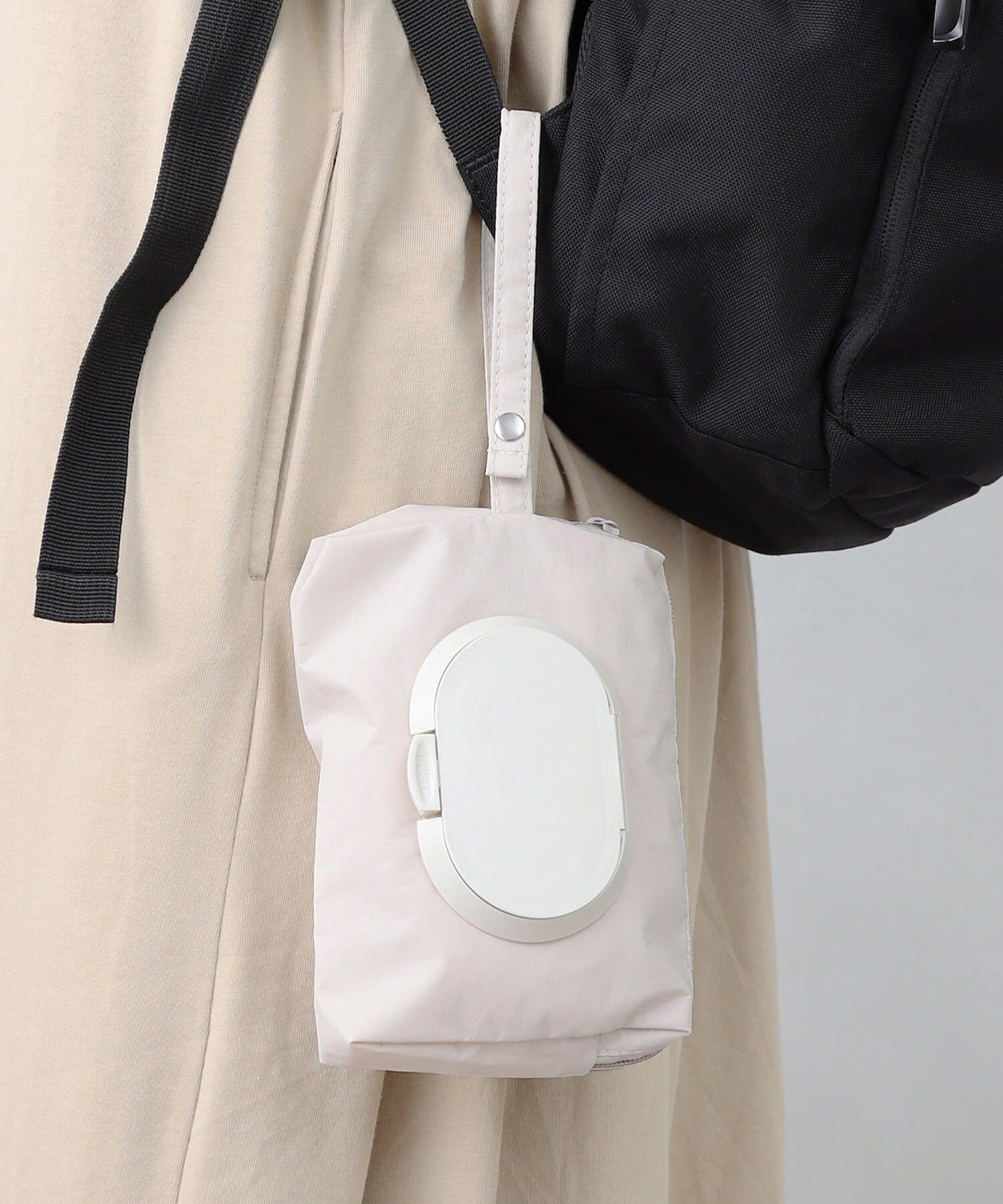 日本｜3coins 便攜濕紙巾袋