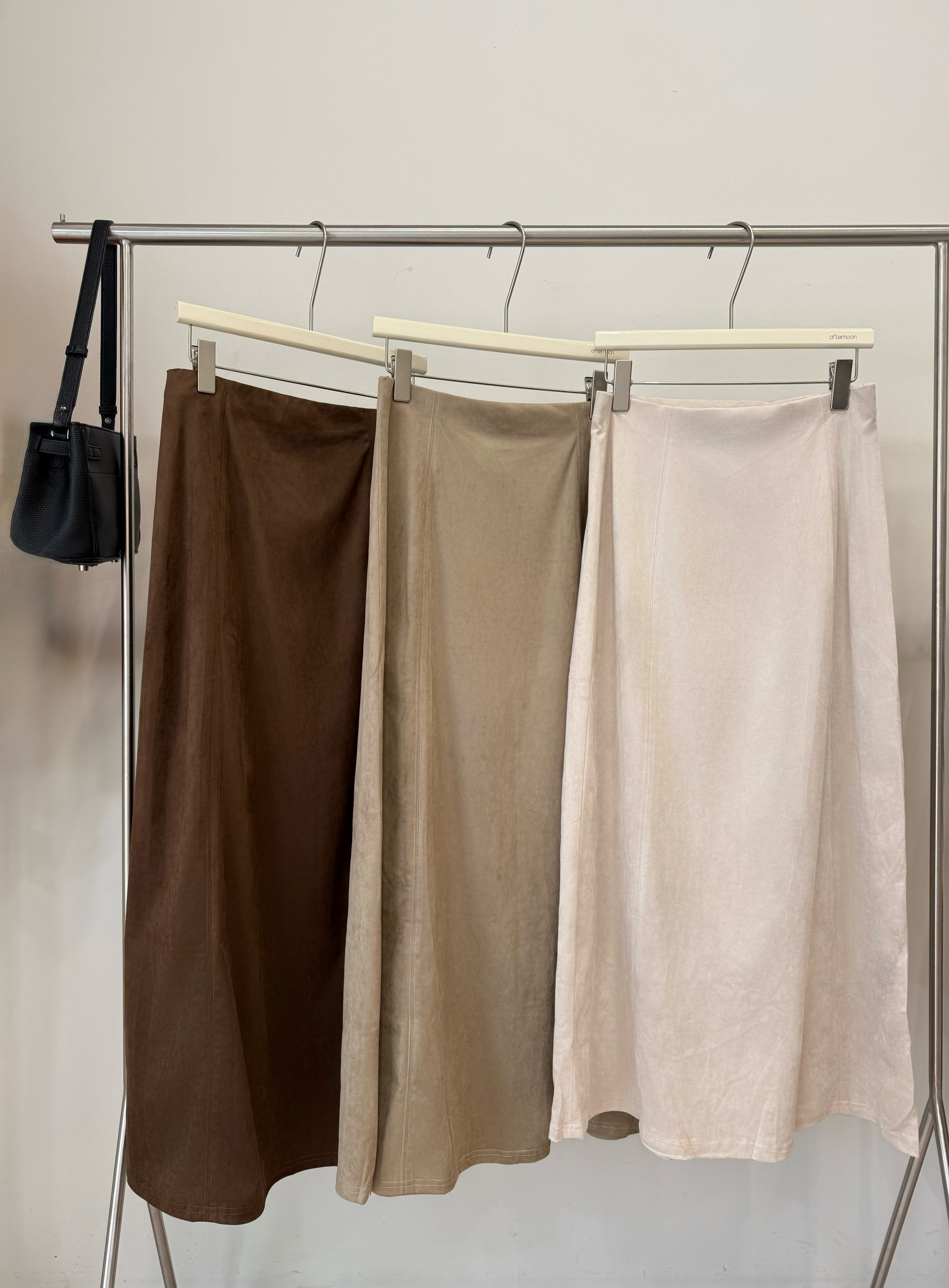 215 仙氣光澤柔軟麂皮長裙