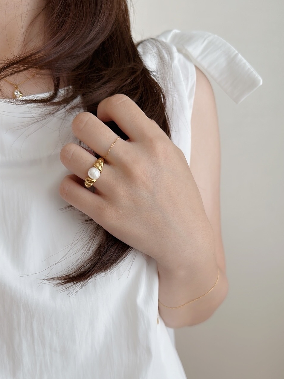 SS one pearl twist ring