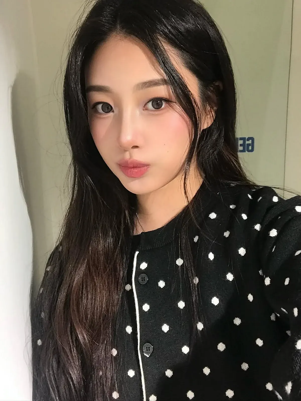 General Idea Semi-loose Fit Dot Cardigan