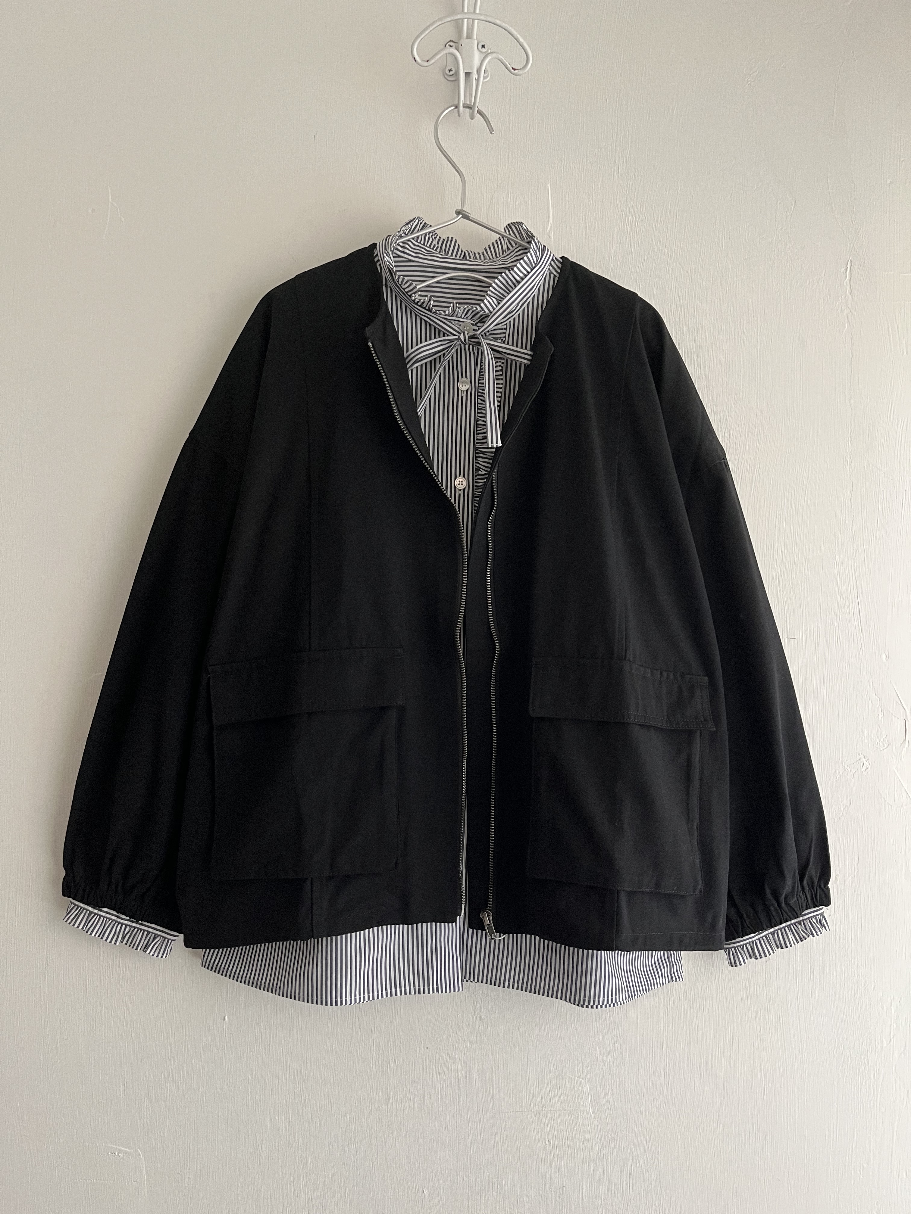 m.m.o.黑色圓領拉鏈外套