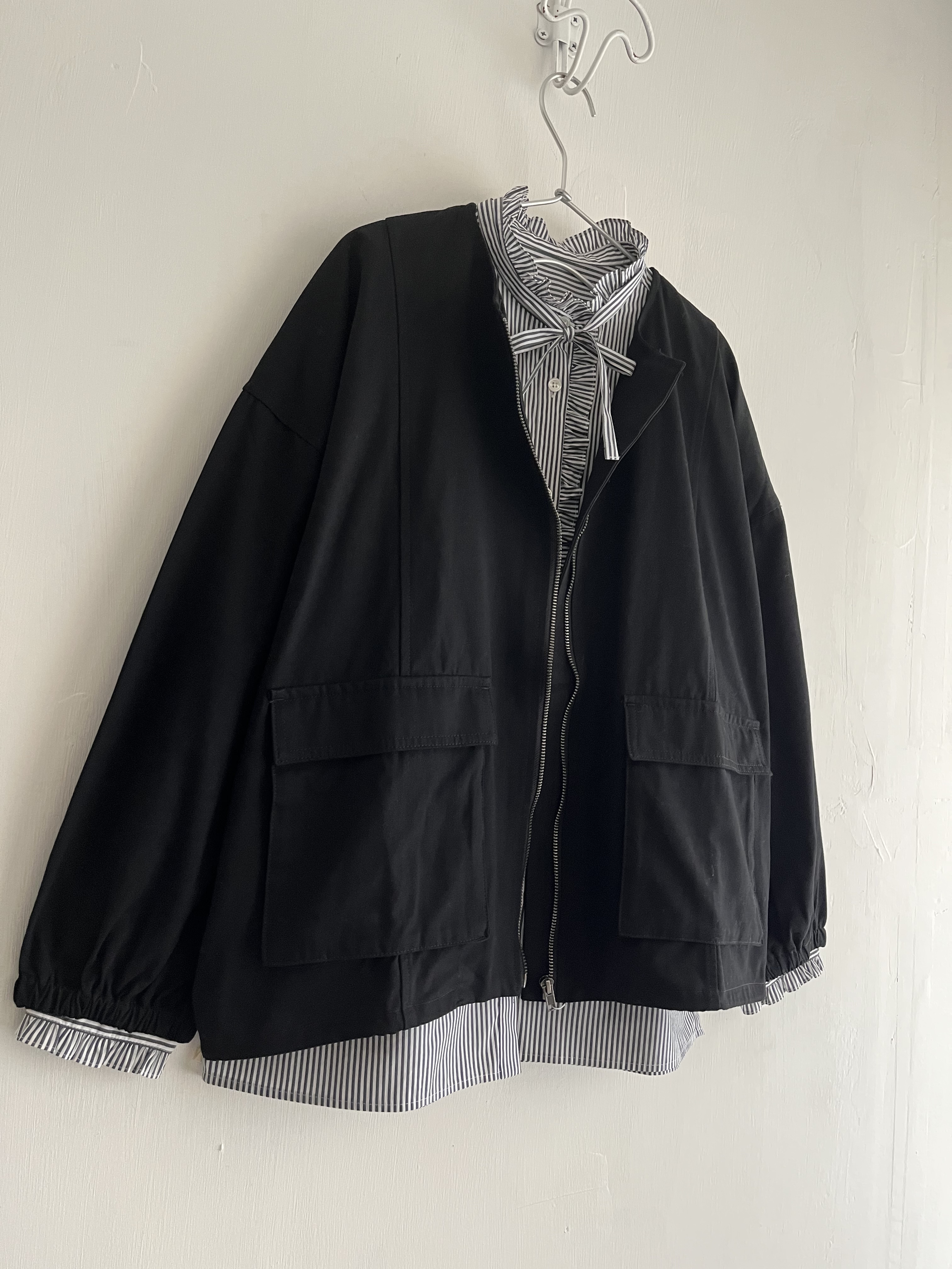 m.m.o.黑色圓領拉鏈外套