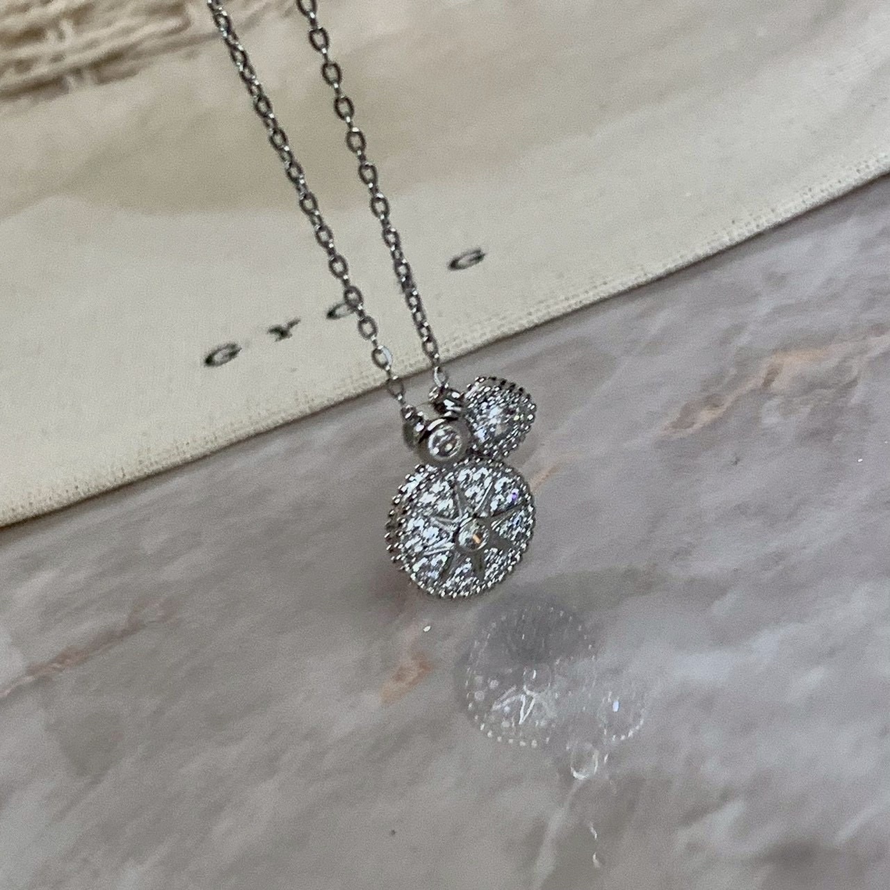 Gy”premium白金鑽八芒星羅盤”多墜鎖骨鏈