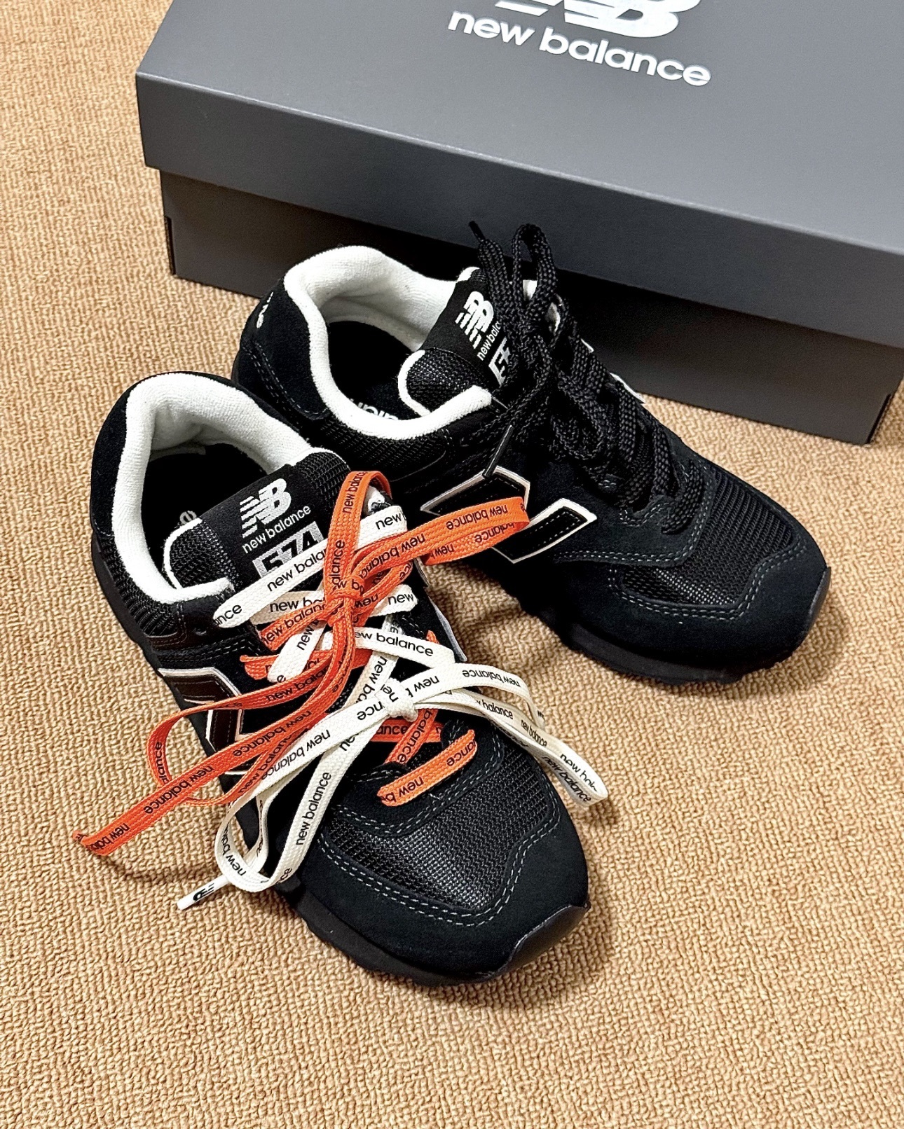 〈連線代購商品〉男女鞋 niko and... X NEW BALANCE 574 NB 全黑 聯名款 三色鞋帶 低筒 休閒 跑鞋【U574NAB】