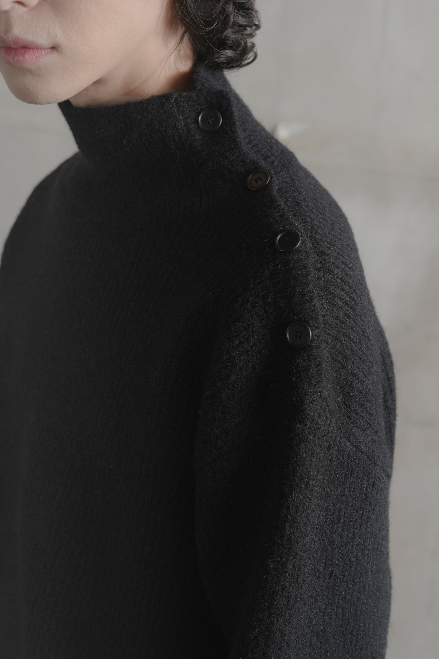 Slanted Button Turtleneck Knit #毛衣
