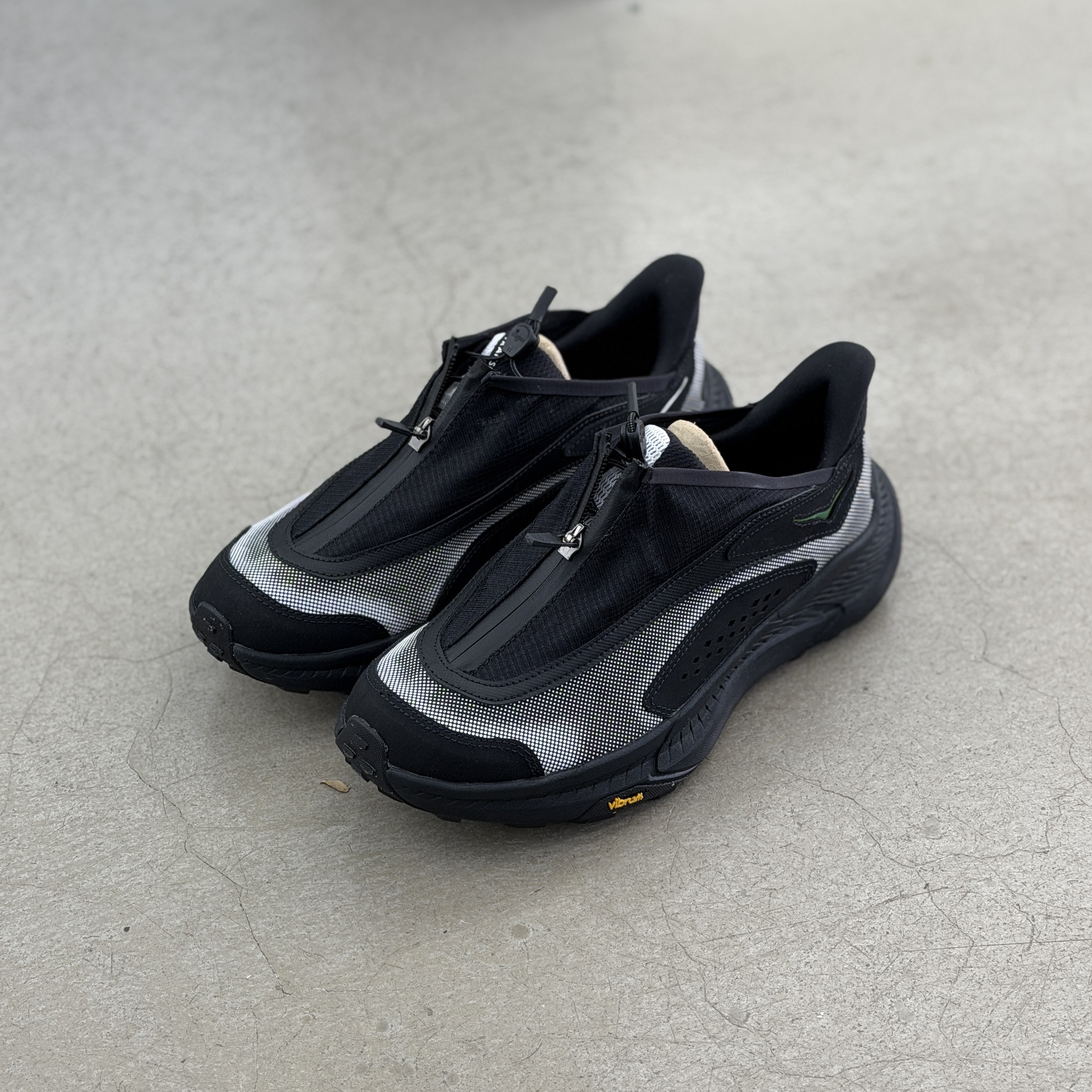 Hoka One One Project Transport Black White l 1168953BWHT