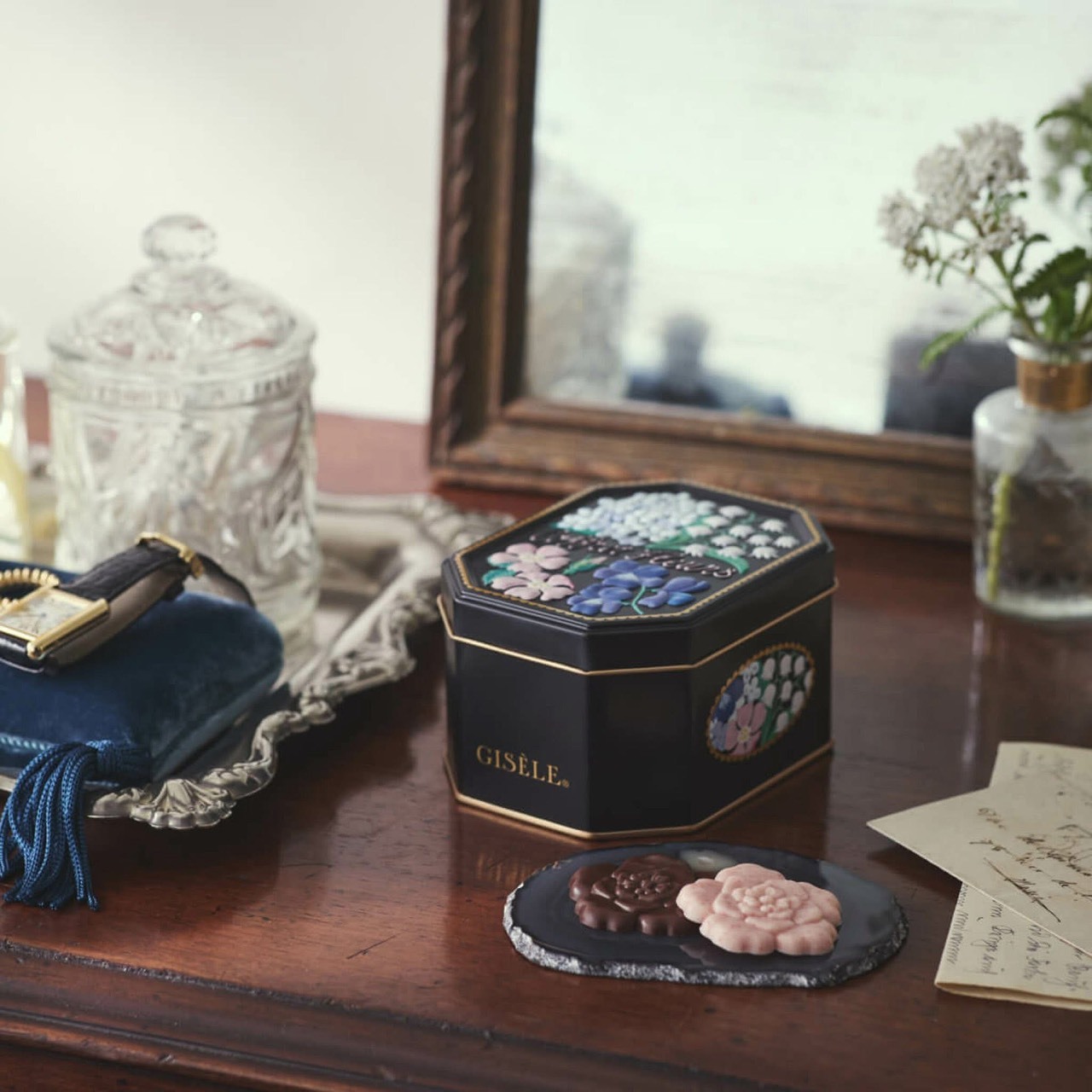 (預購商品) Morozoff 情人節限定 花束鐵盒