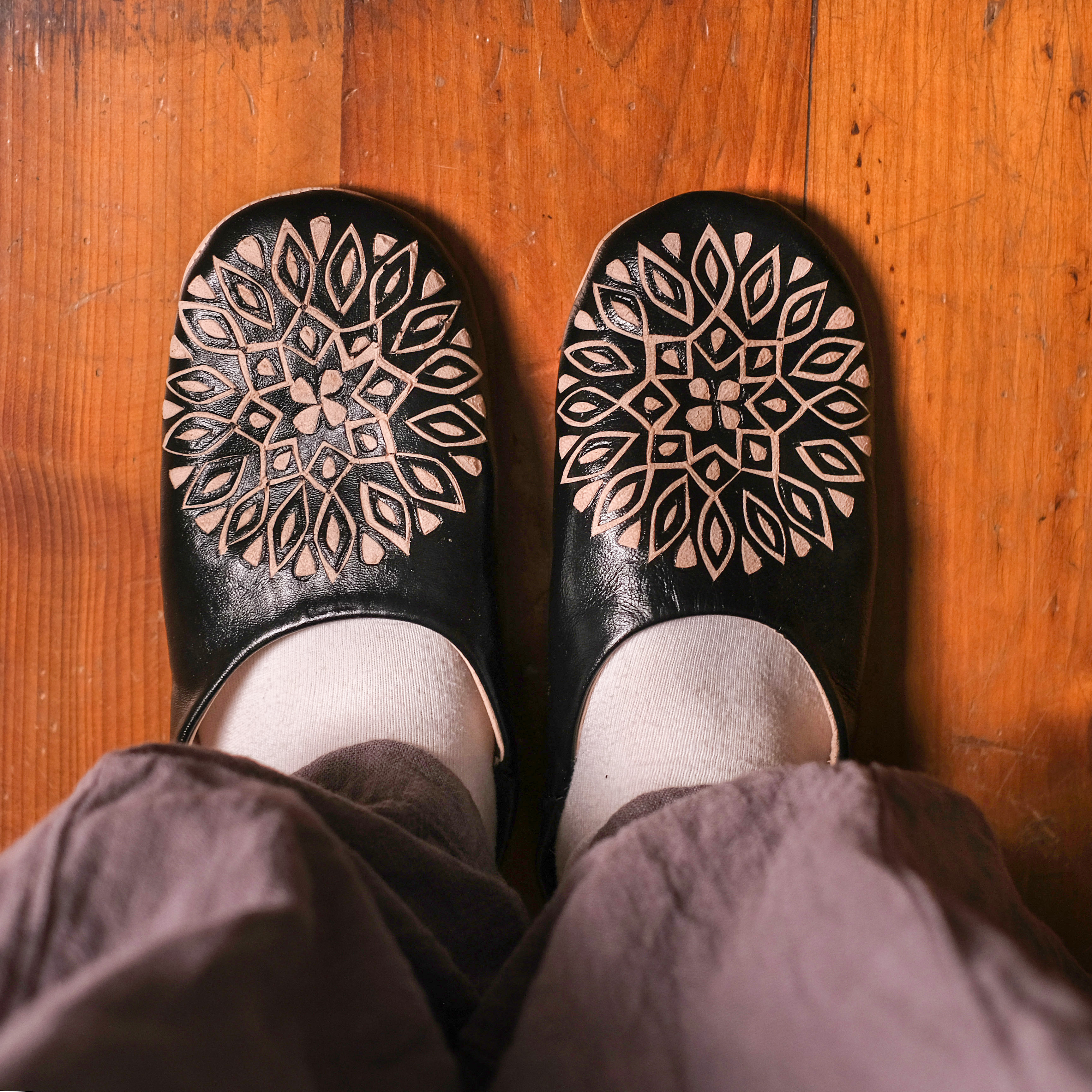 柏柏手工鞋 ｜刻紋黑 - 圓｜摩洛哥