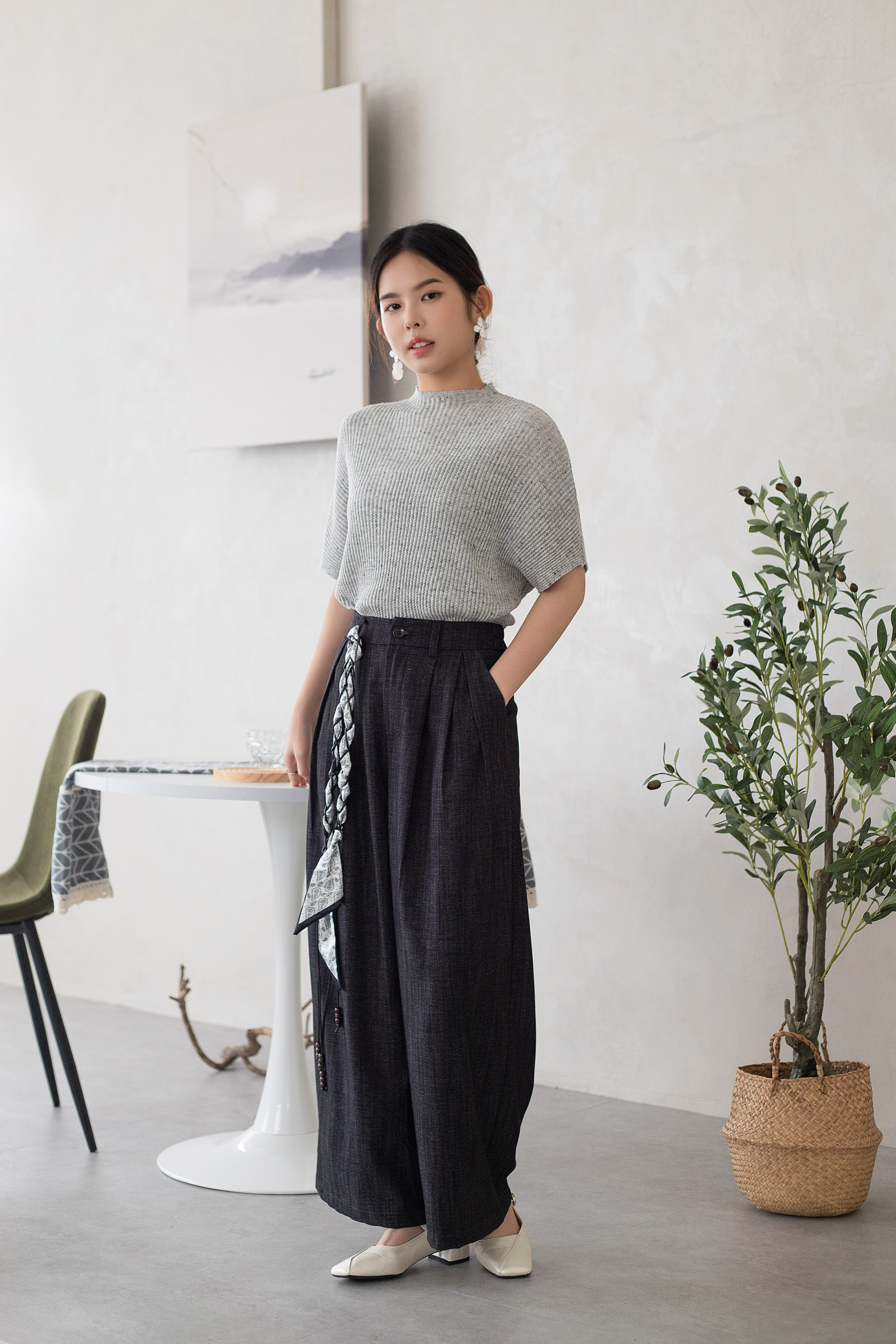 Charise Pleated Straight Leg Pants Black -2622PLBLK