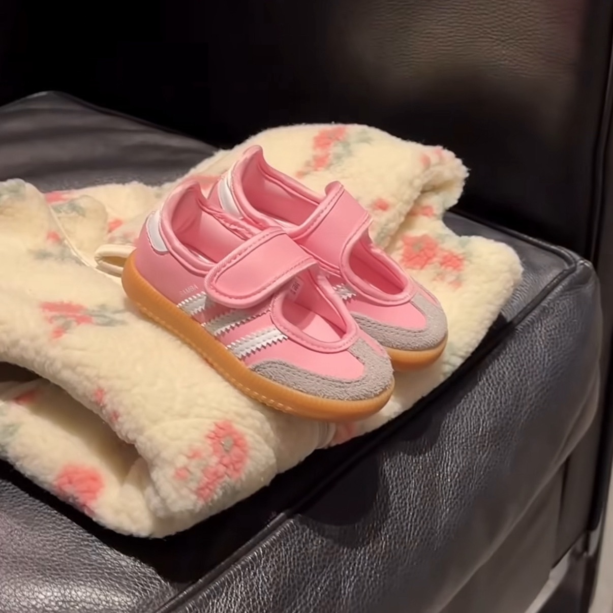 Adidas Samba Jane I 粉紅糖果 粉色 魔鬼氈 瑪莉珍 小童 童鞋 JP9543