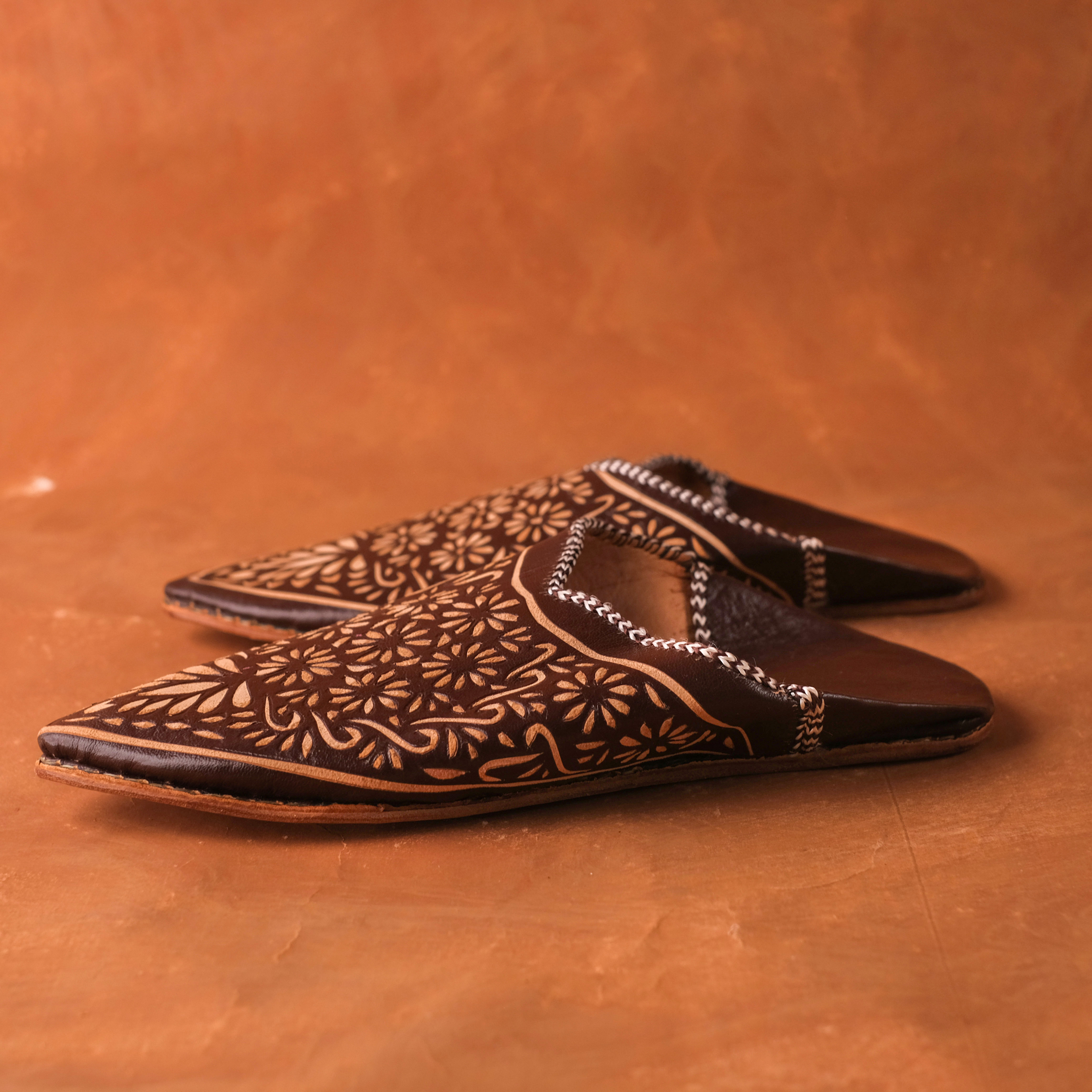 柏柏手工鞋 ｜刻紋棕 -尖｜摩洛哥