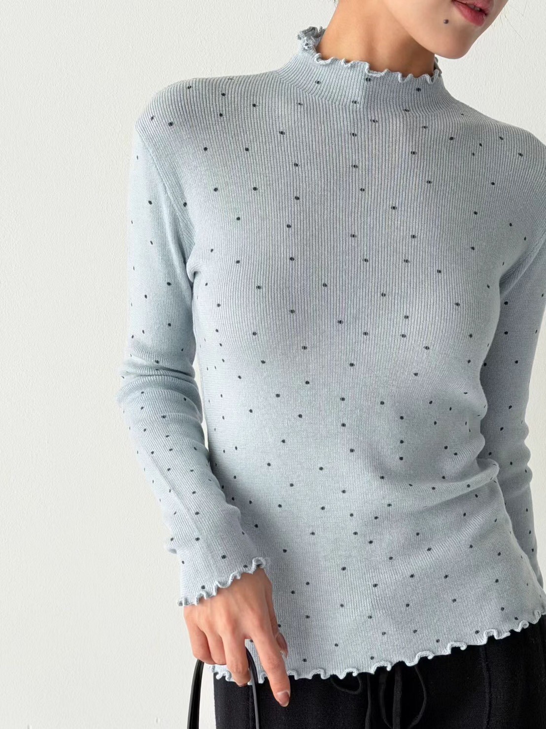 Marie-Marie 法式荷葉邊點點半高領修身針織上衣