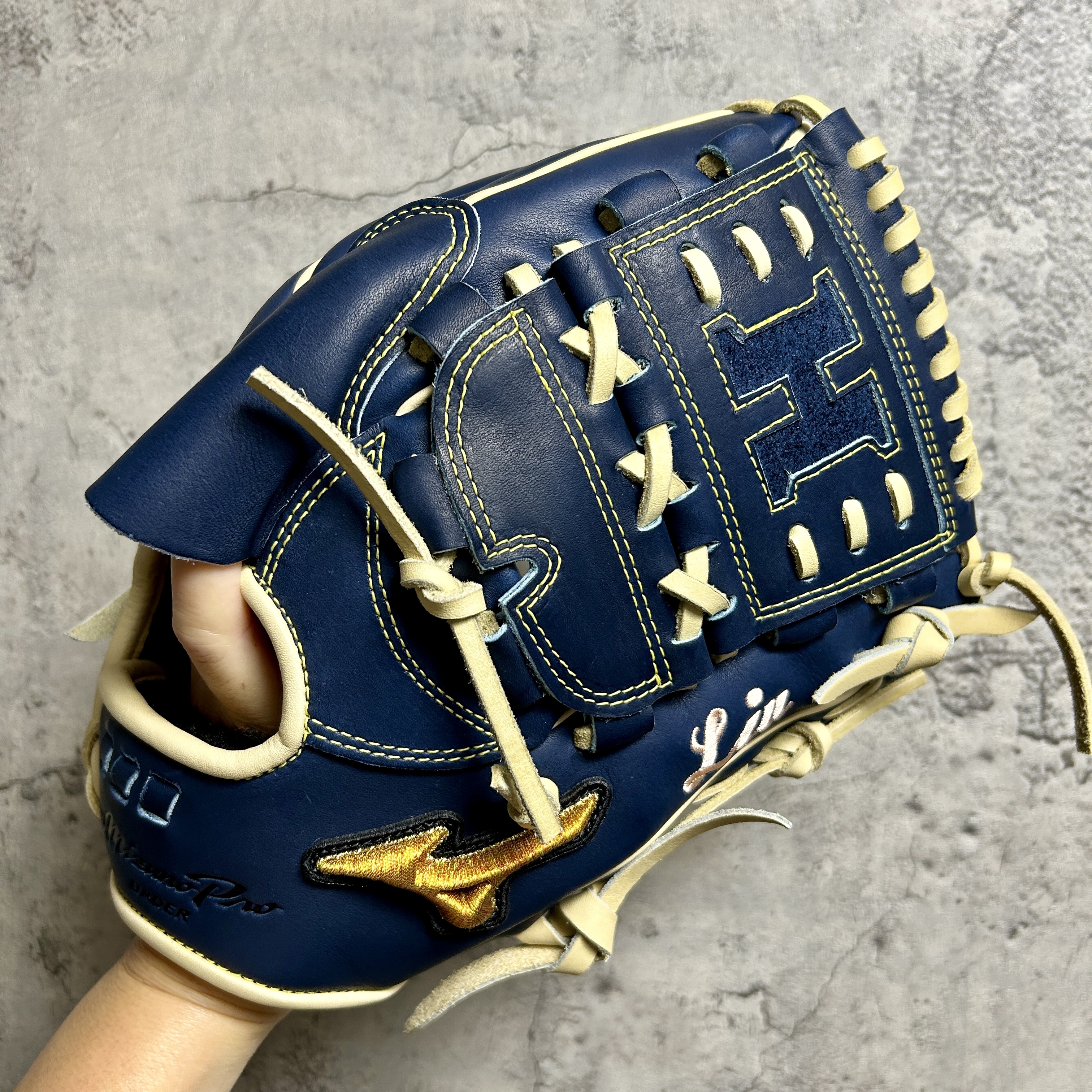 【照片分享】MIZUNO mizuno pro 軟式投手 1AJGR83150 菅野 智之(巨⼈)5Dモデル