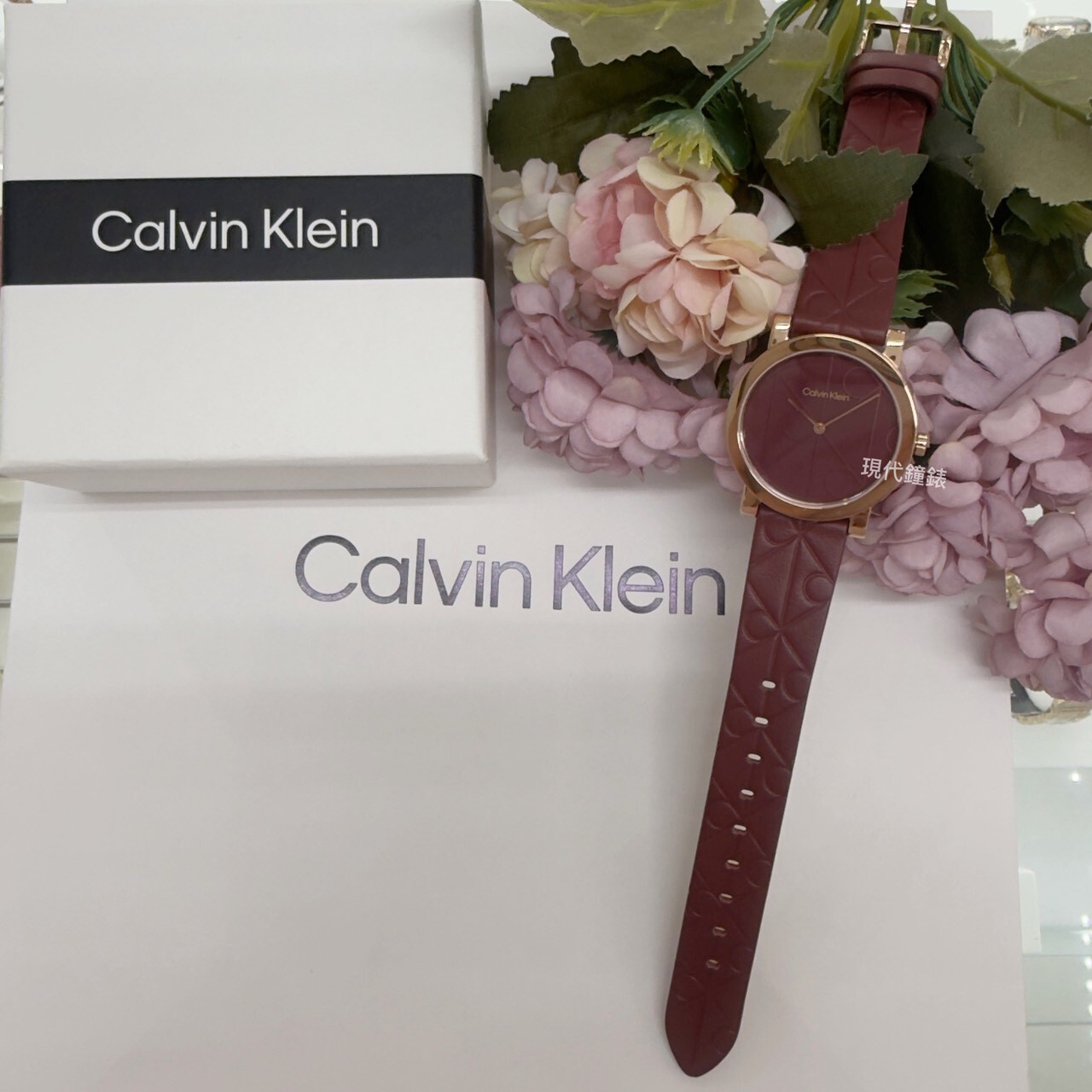 【CALVIN KLEIN】經典LOGO酒紅色皮帶錶CK25100130 32mm 現代鐘錶
