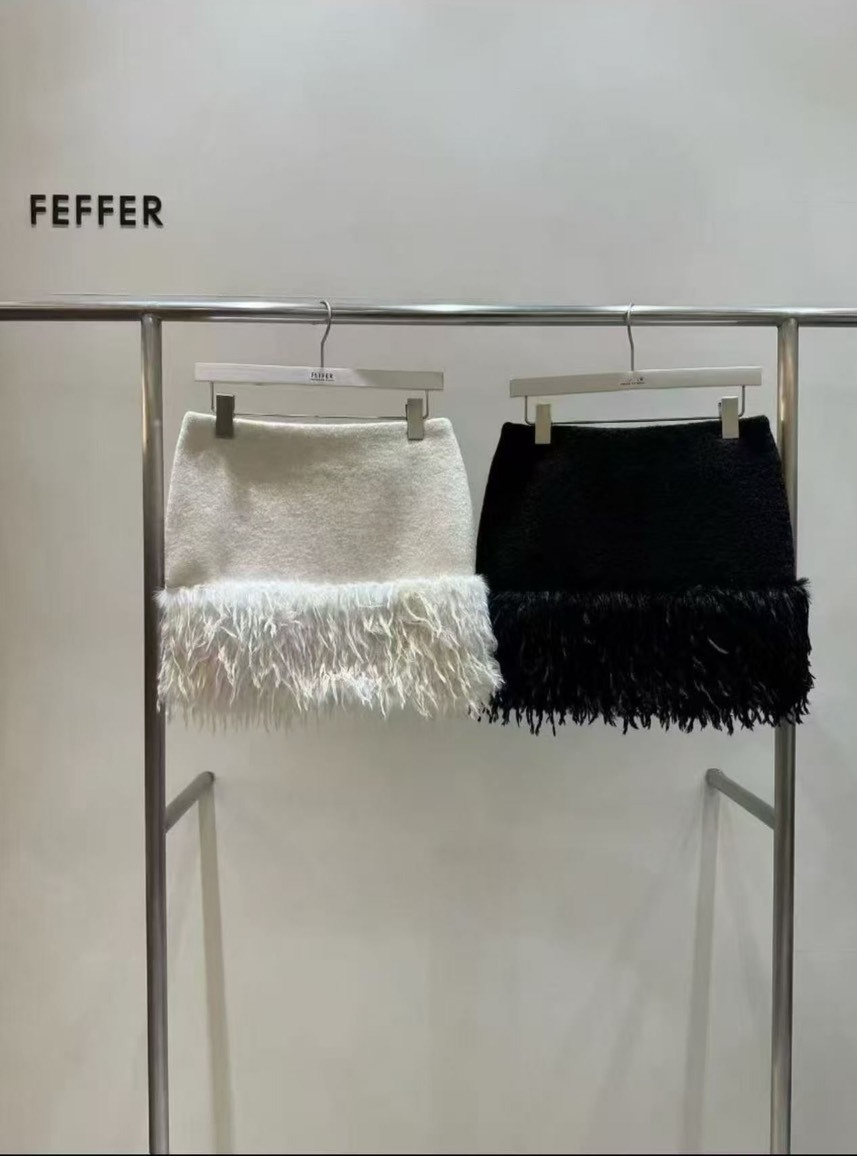 FEFFER 羽毛邊飾短版毛呢窄裙