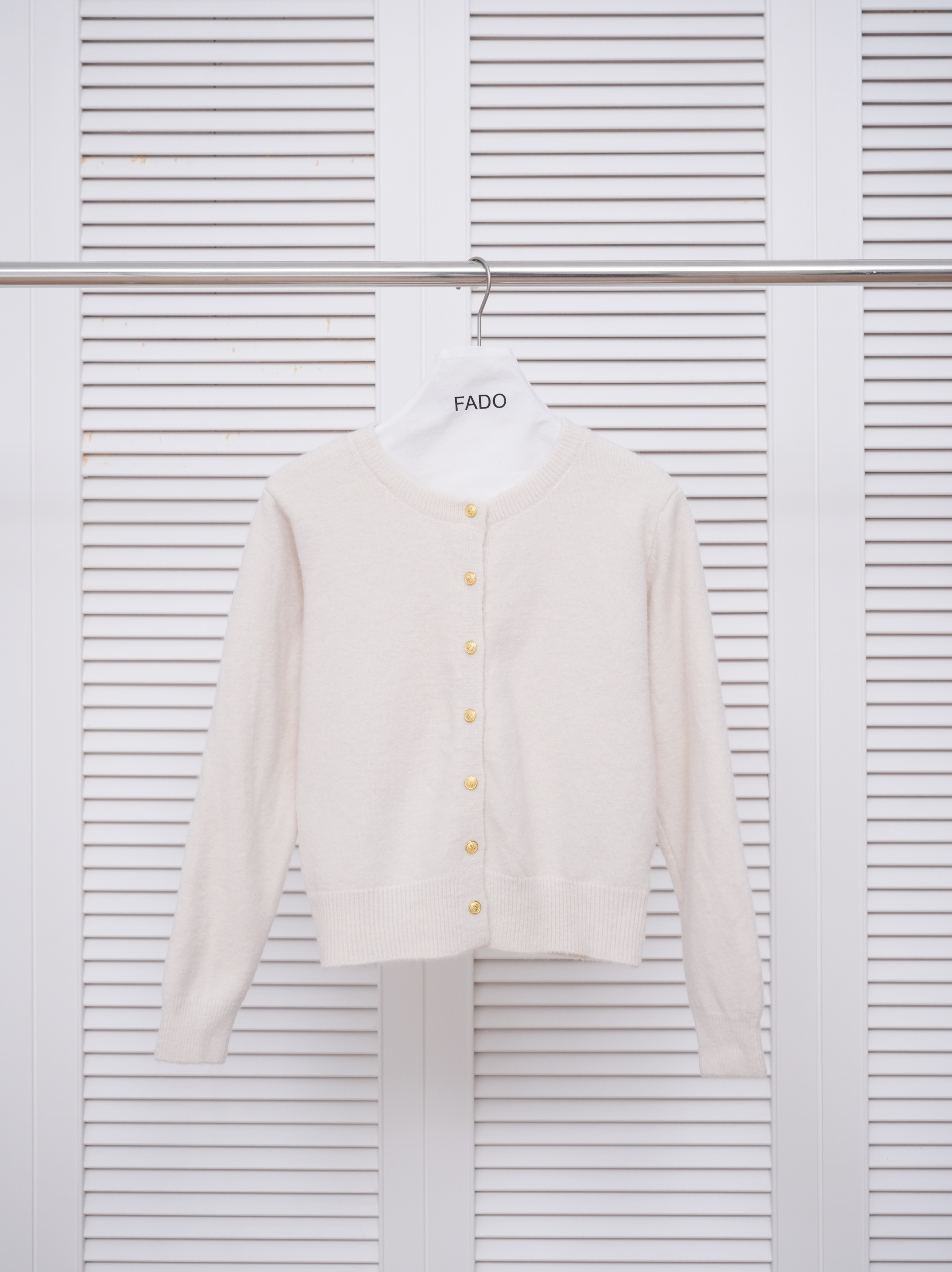 法朵Fado shop｜金釦厚磅柔軟針織外套 812A028 十色