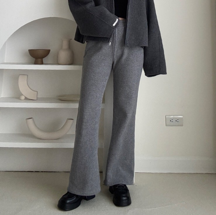 厚料內刷毛微喇叭褲（現貨）
