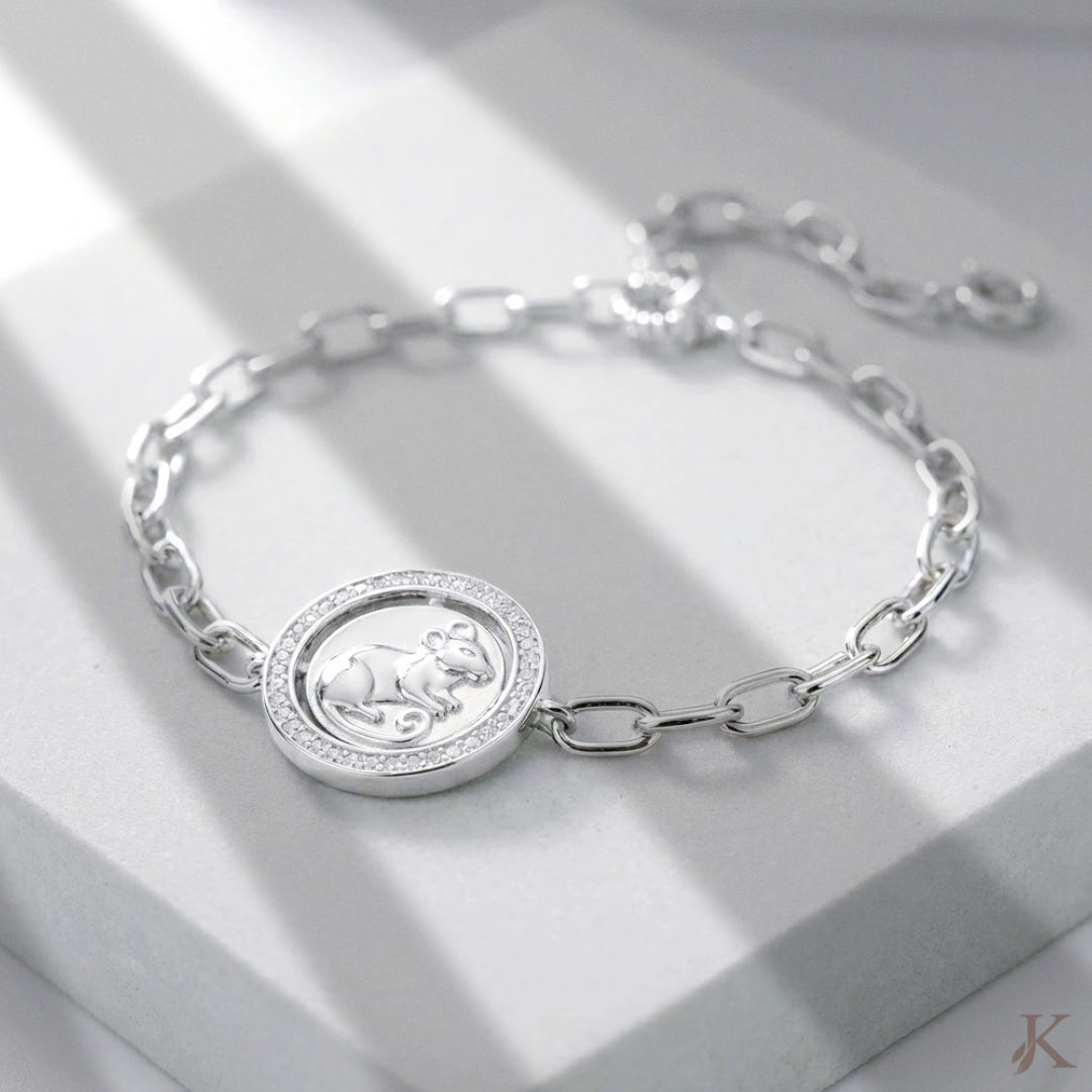 六合生肖手鍊,為你帶來一位隨身的貴人。