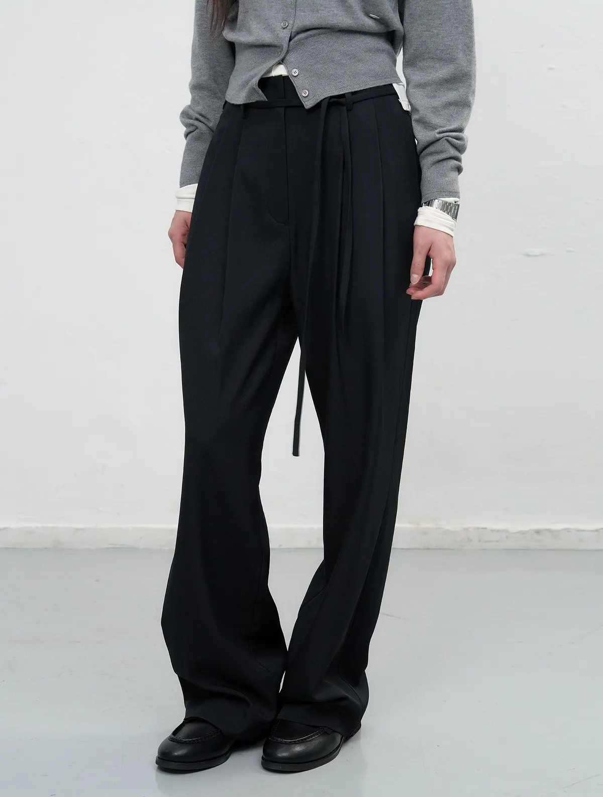 General Idea Belted Two-tuck Wide Slacks