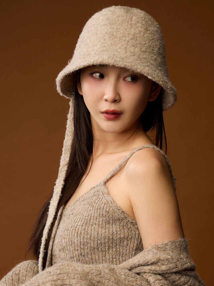 OH!HER 顯瘦後綁帶開叉針織帽 2506（6.8%羊毛）