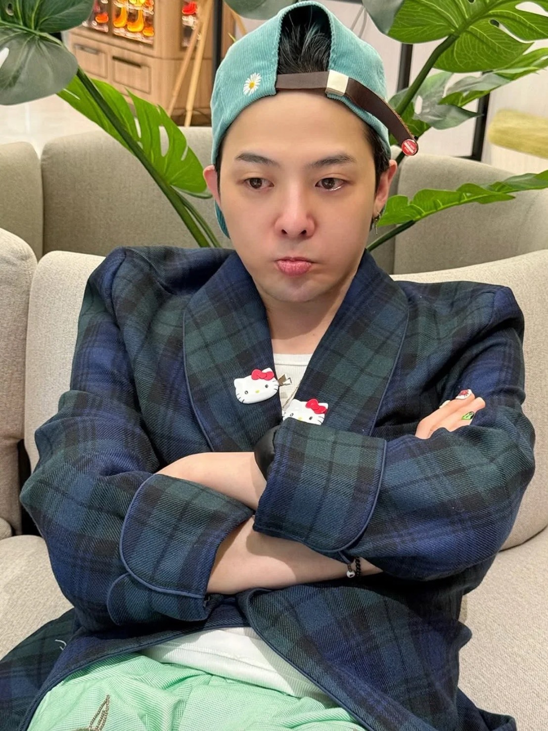 SANRIO 三麗鷗家族 HELLO KITTY 大頭 髮夾 一組2入