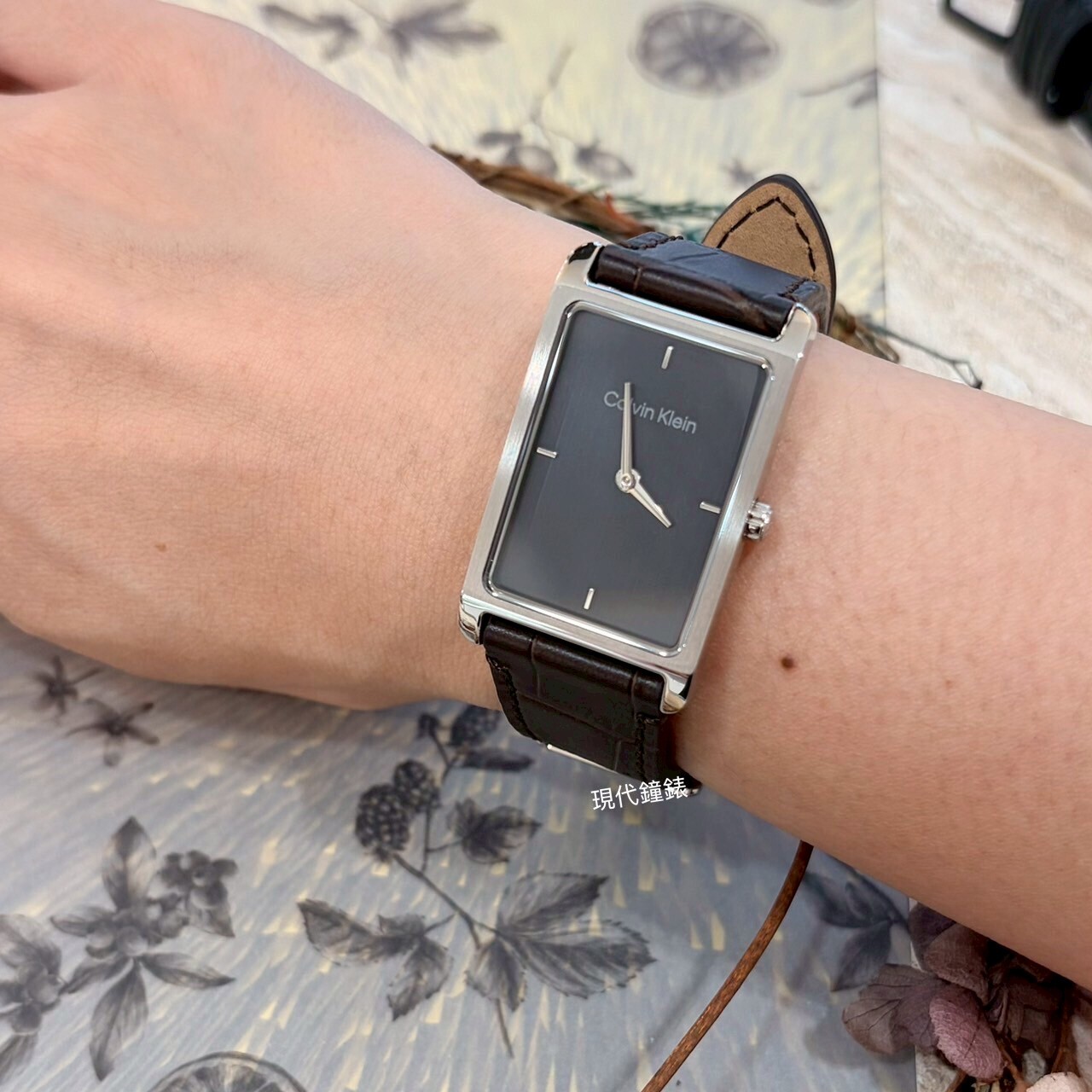 【CALVIN KLEIN】極簡質感方形中性錶CK25200529 24mm 現代鐘錶