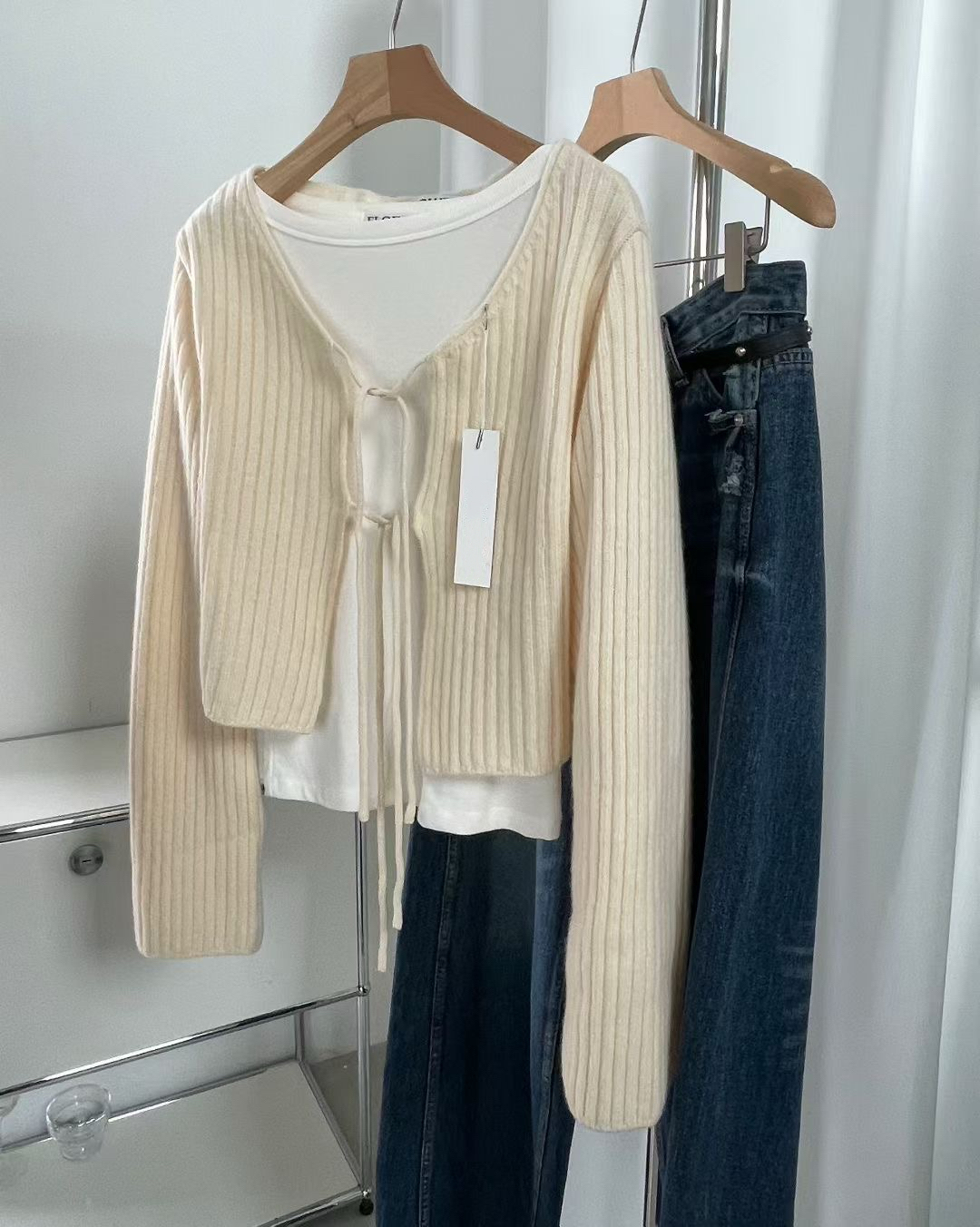 A12-綁帶針織上衣(白)