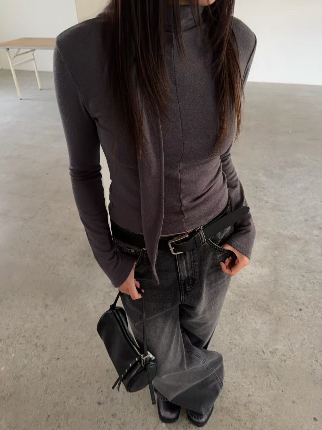 B01-繞脖打底上衣(灰)