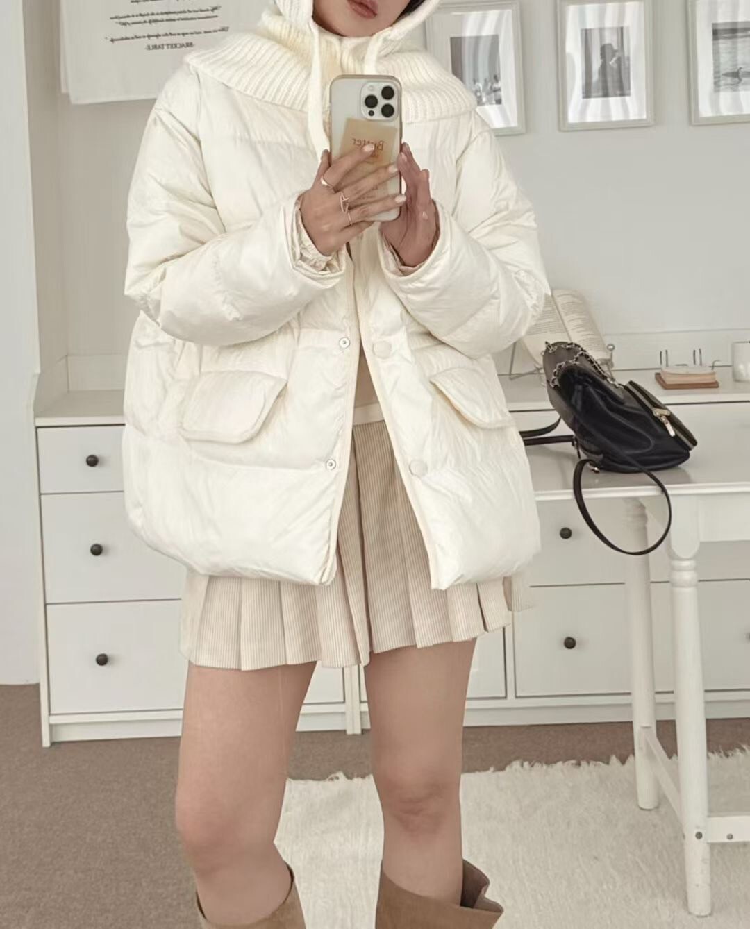 雙口袋同色系排釦圓領羽絨外套-F / 3色