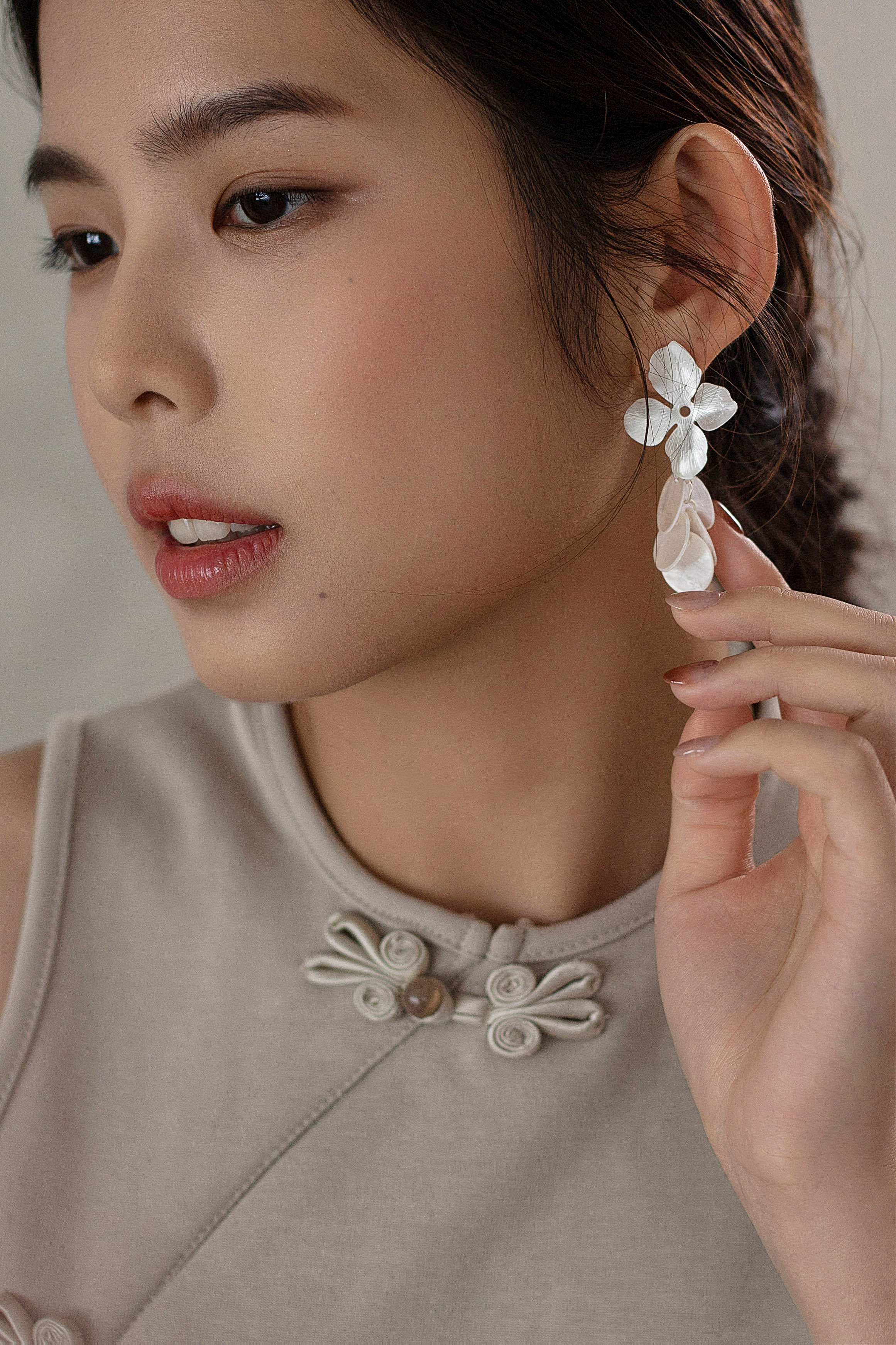 Unua drop Floral Earring-D109
