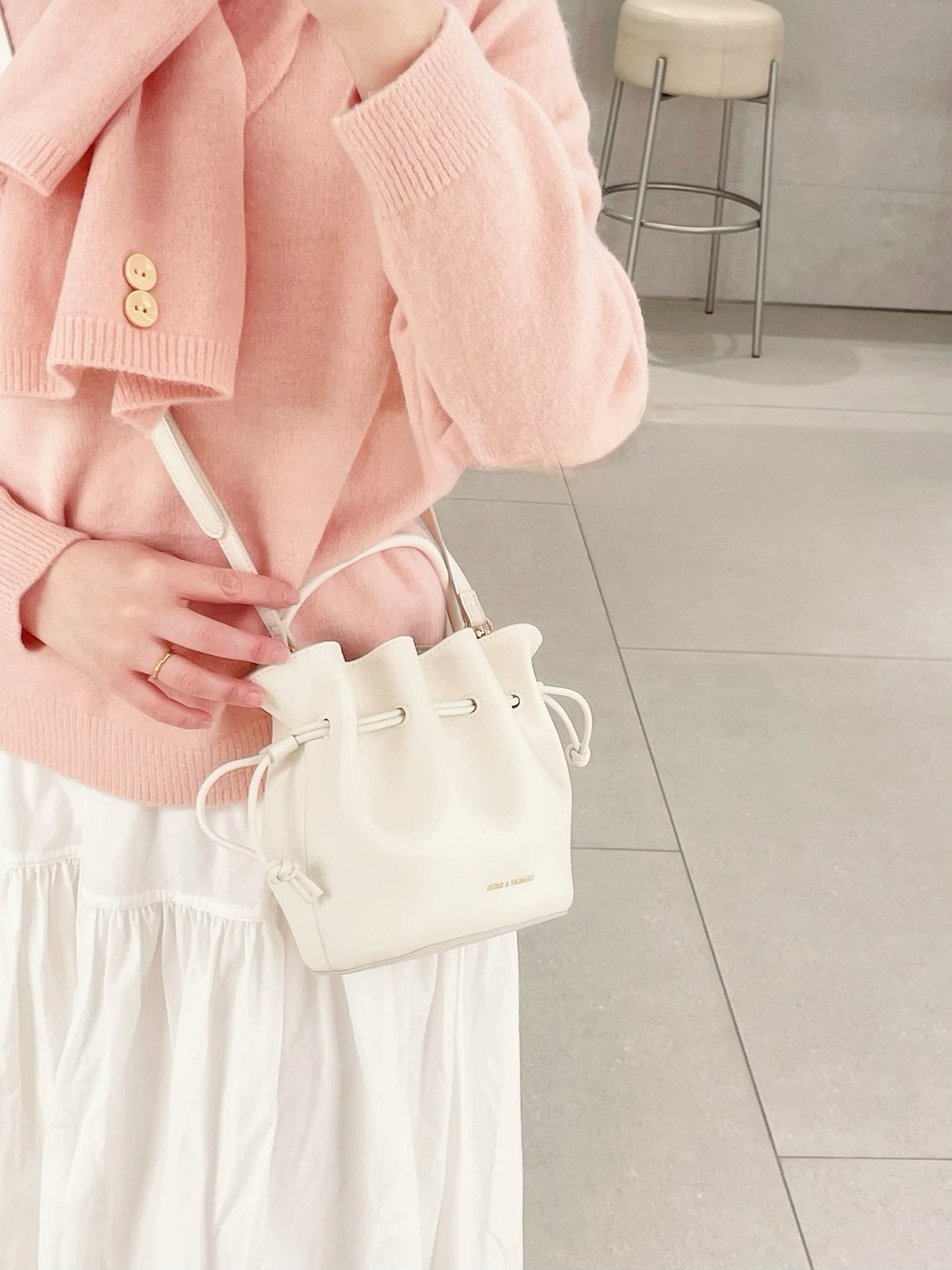 CHARLES & KEITH 小CK 抽繩 軟糖 水桶包