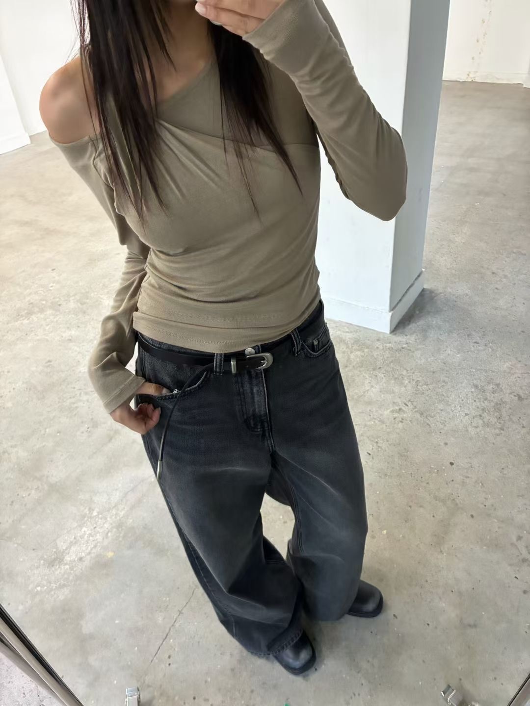 B03-直播呼聲最高！單扭結上衣(3色)