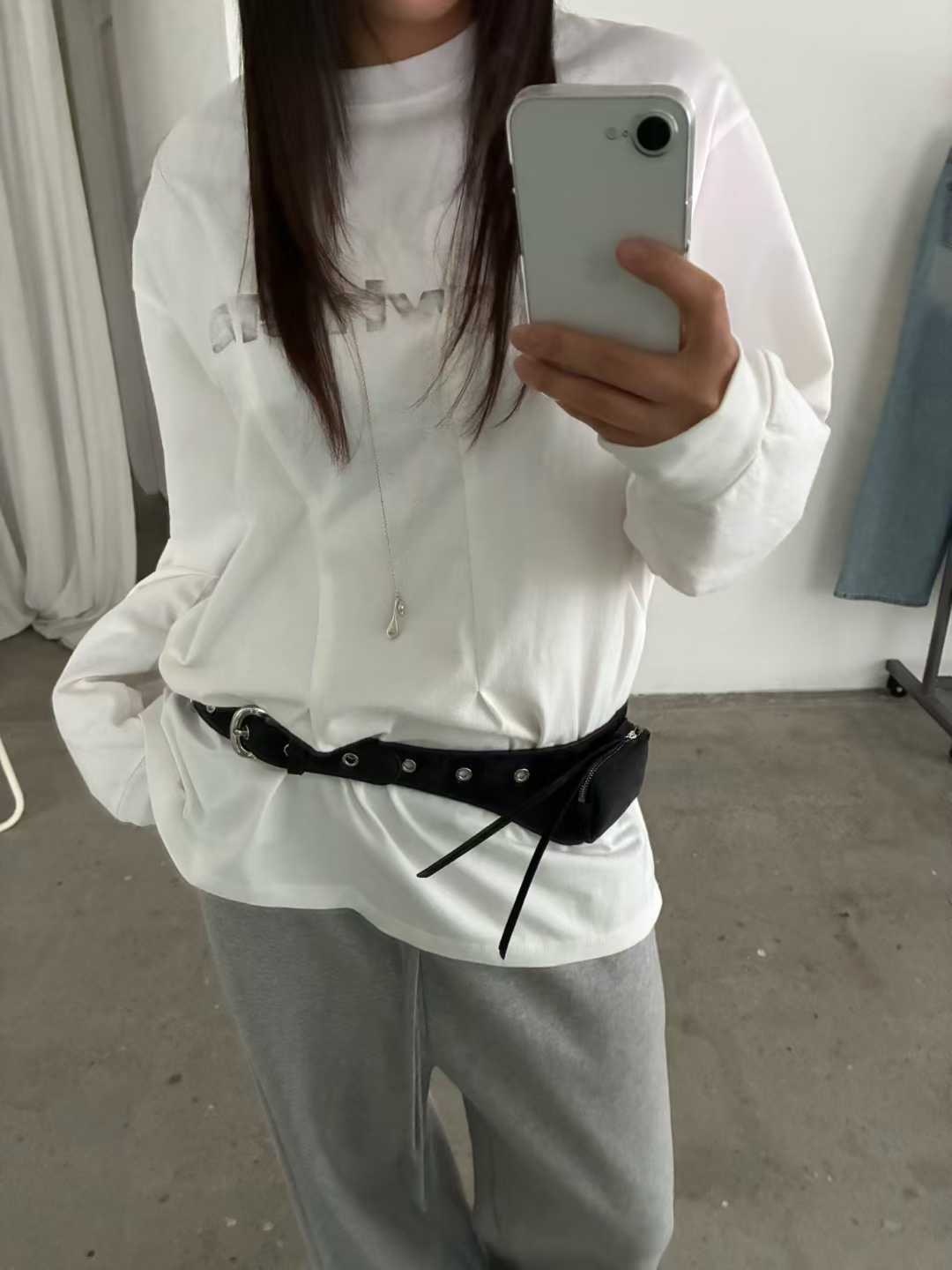 B06-抓皺字母長tee(白/芥末黃)