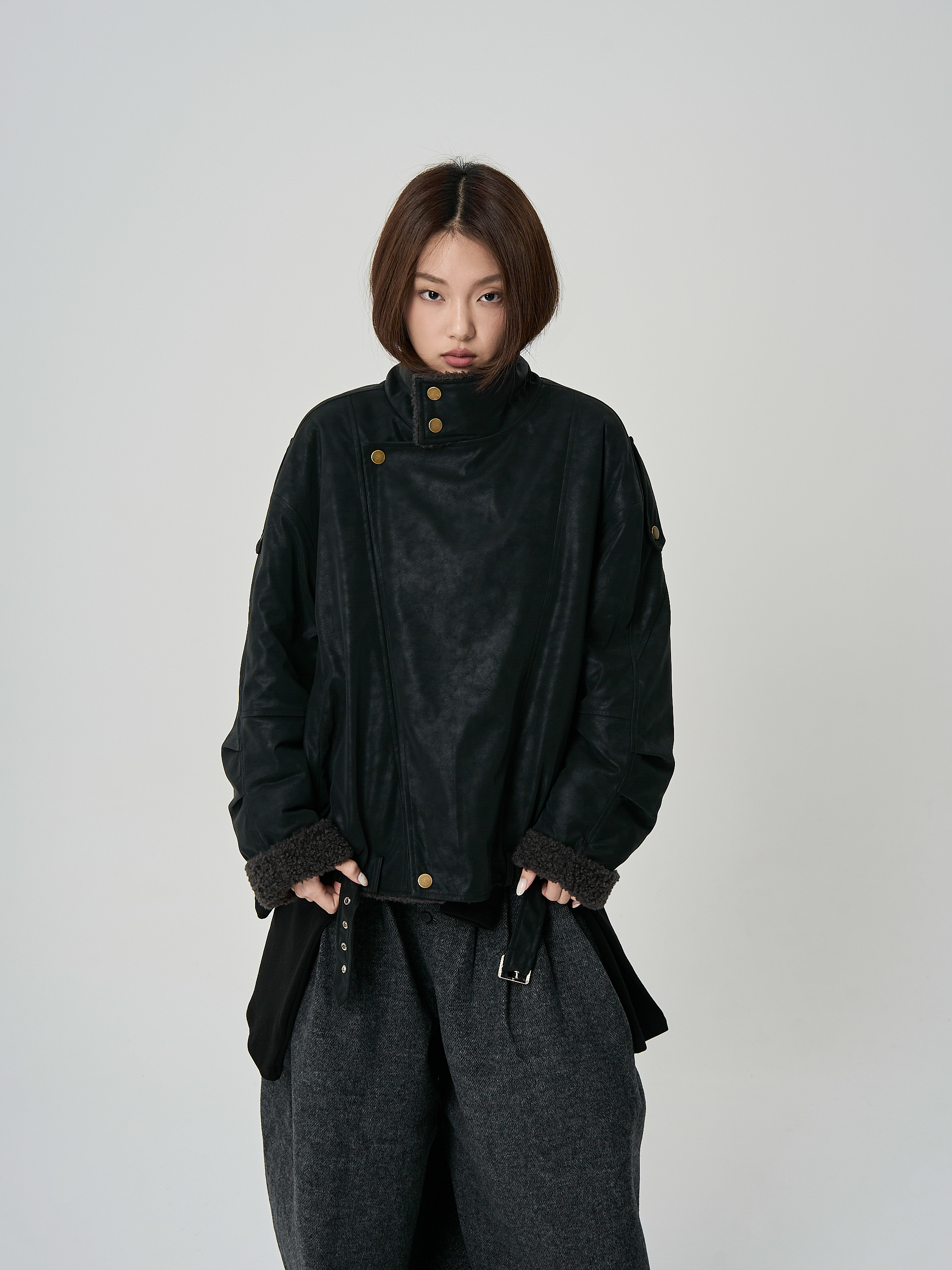 毛領側釦霧面皮革短外套