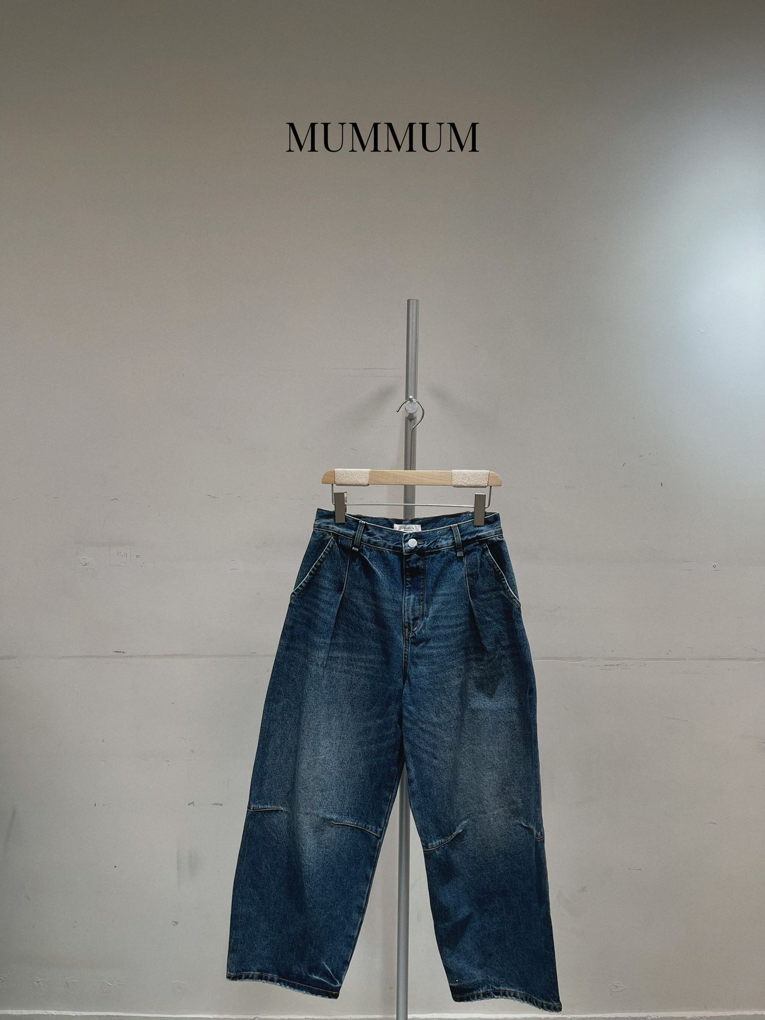 03662a/彎刀斷線摺痕牛仔褲 M28/43/36/L30/45/36/XL/32/47/36XXL34/49/36