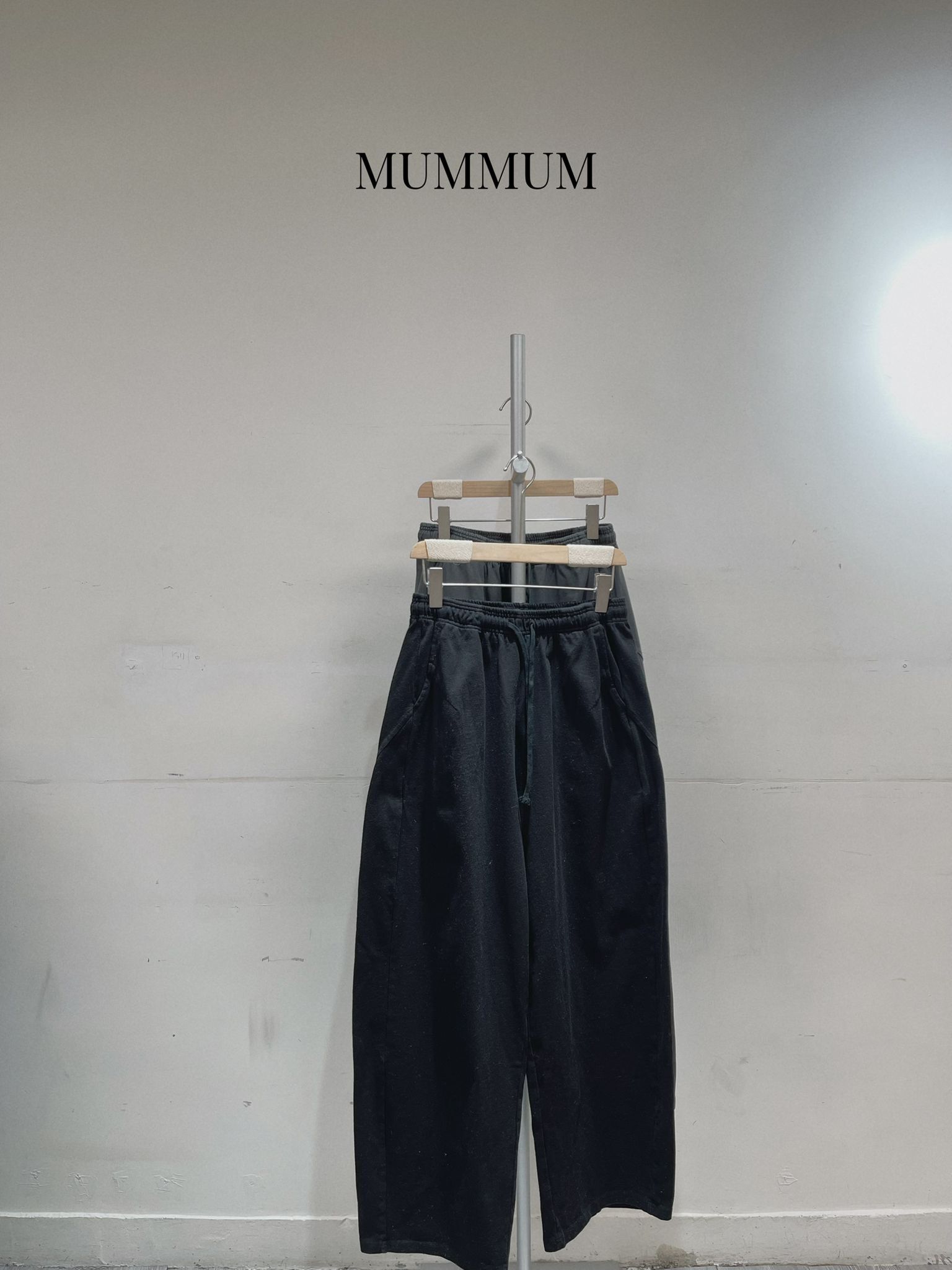 03664a/小彎刀休閒修身線條長褲 28-40/44/40