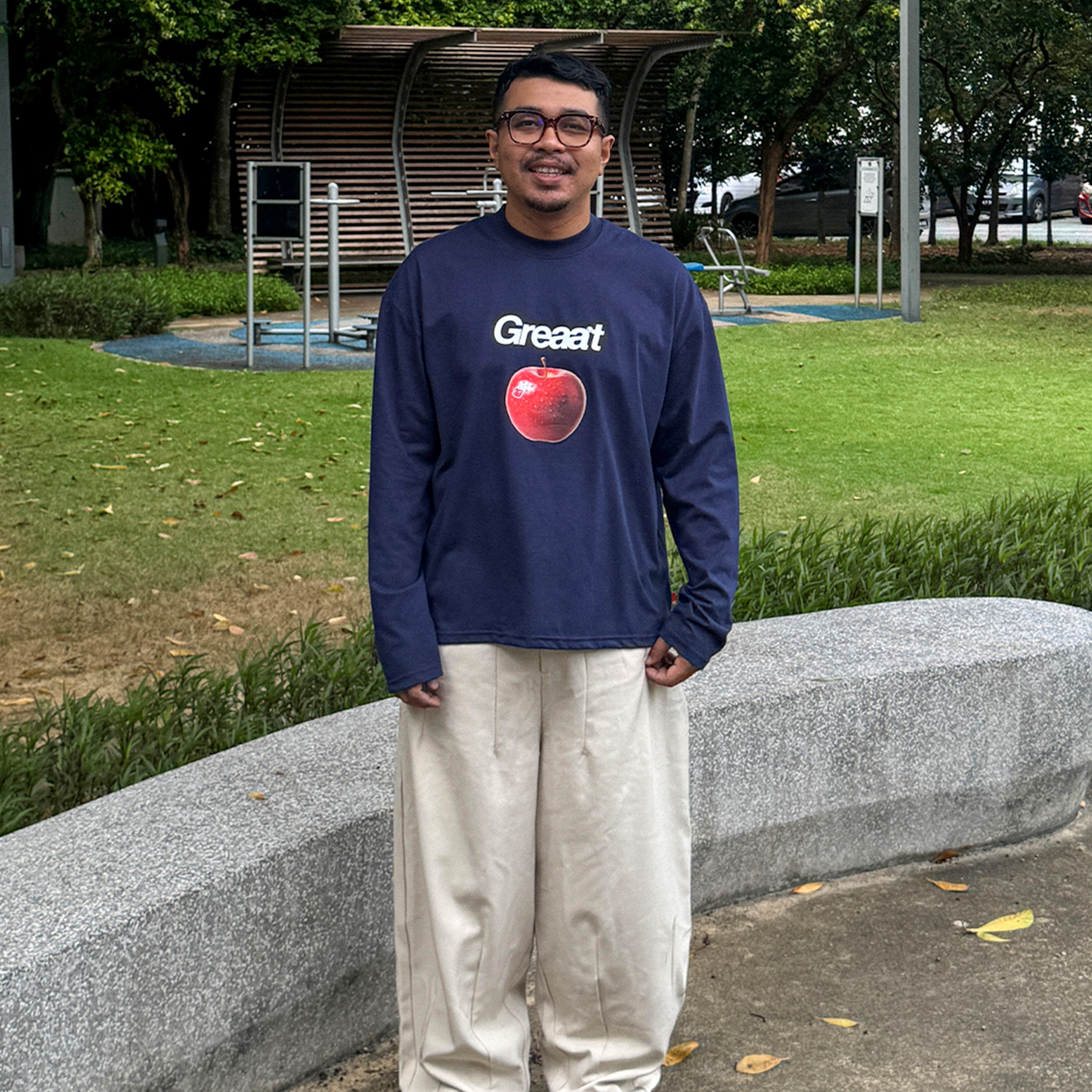 A.A Apple Graphic Tee 蘋果印花薄長袖