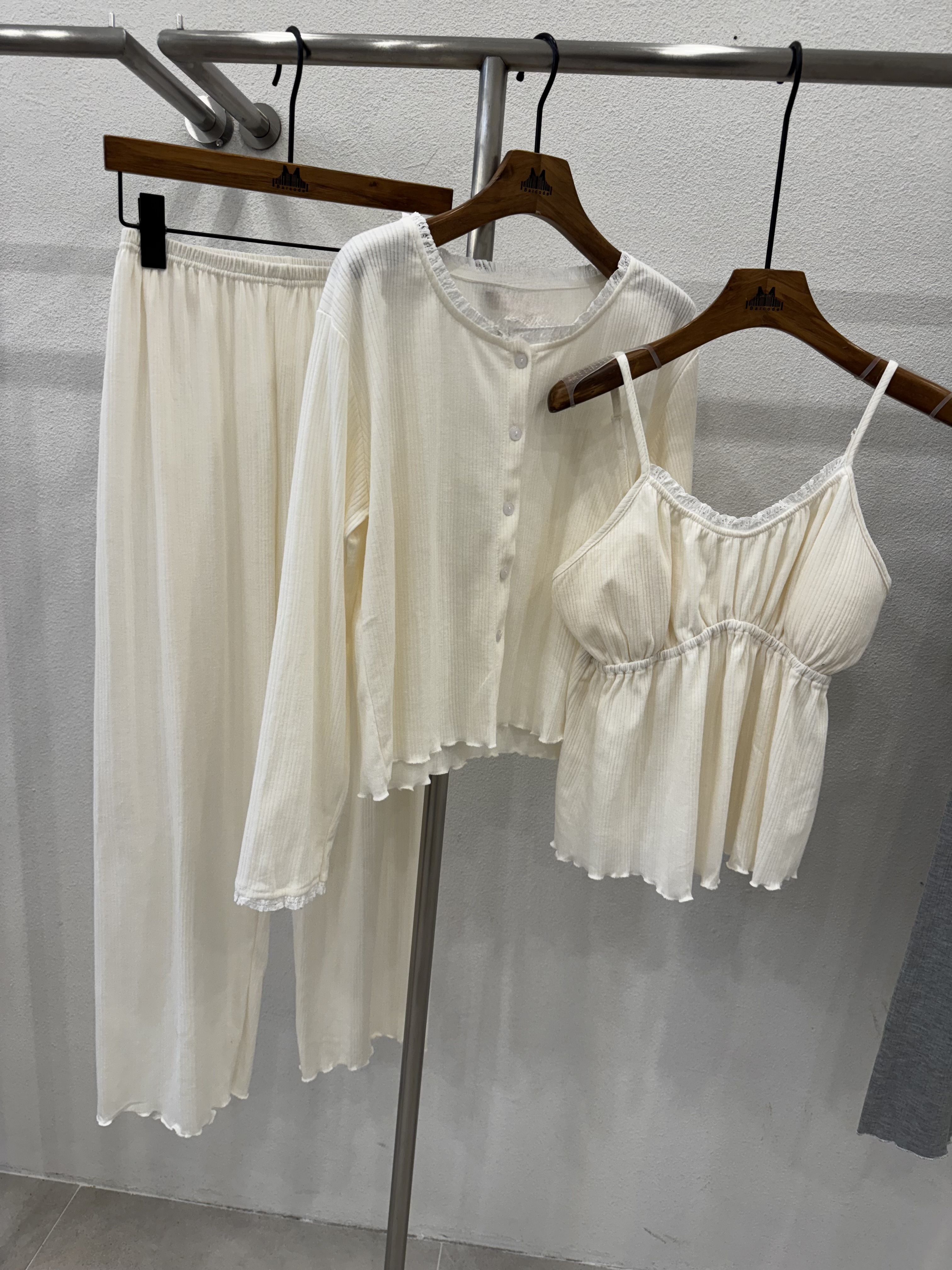 A1GR10減價直紋款一套三件睡衣