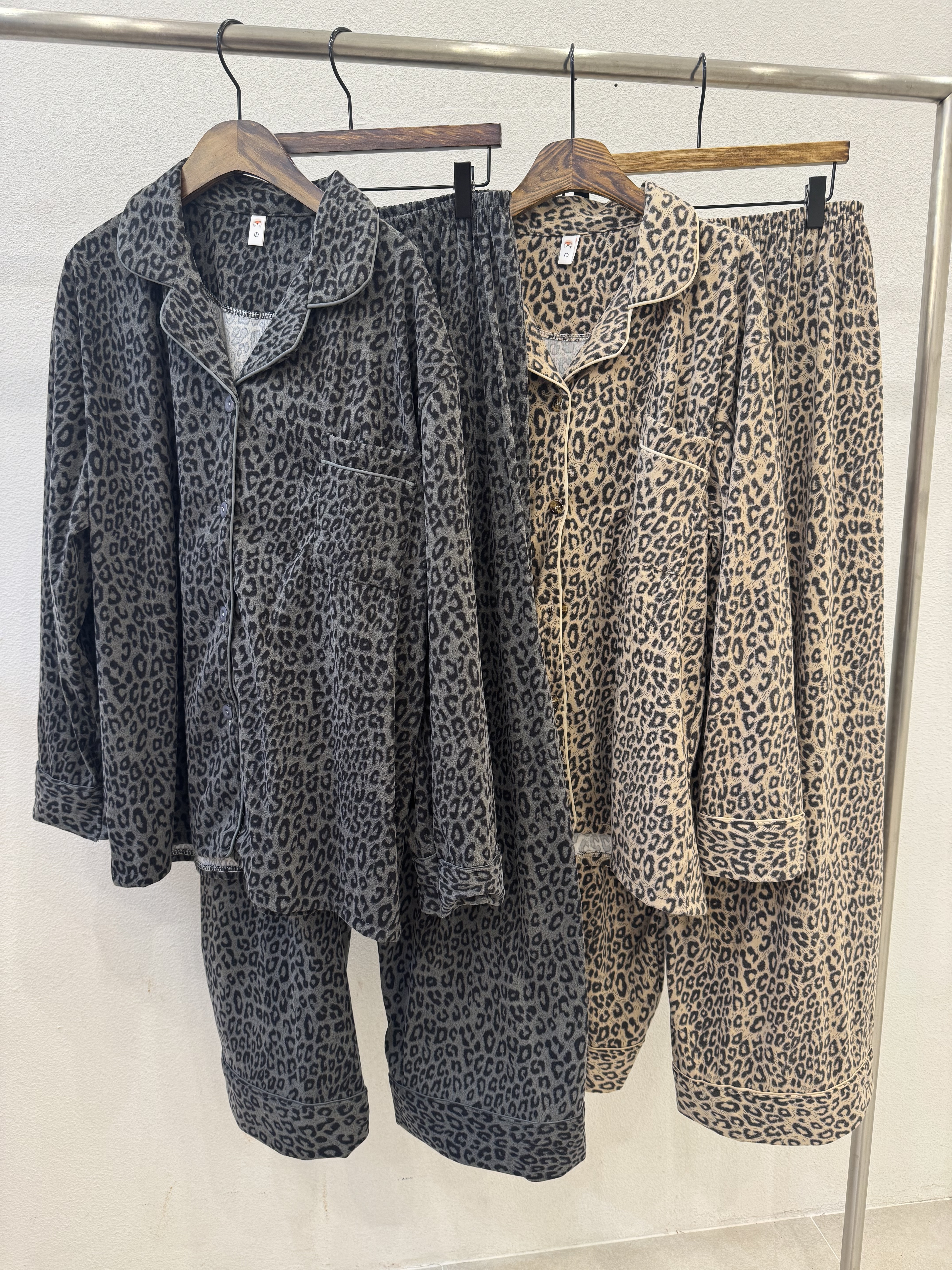 A1GR07 豹紋睡衣（2色）