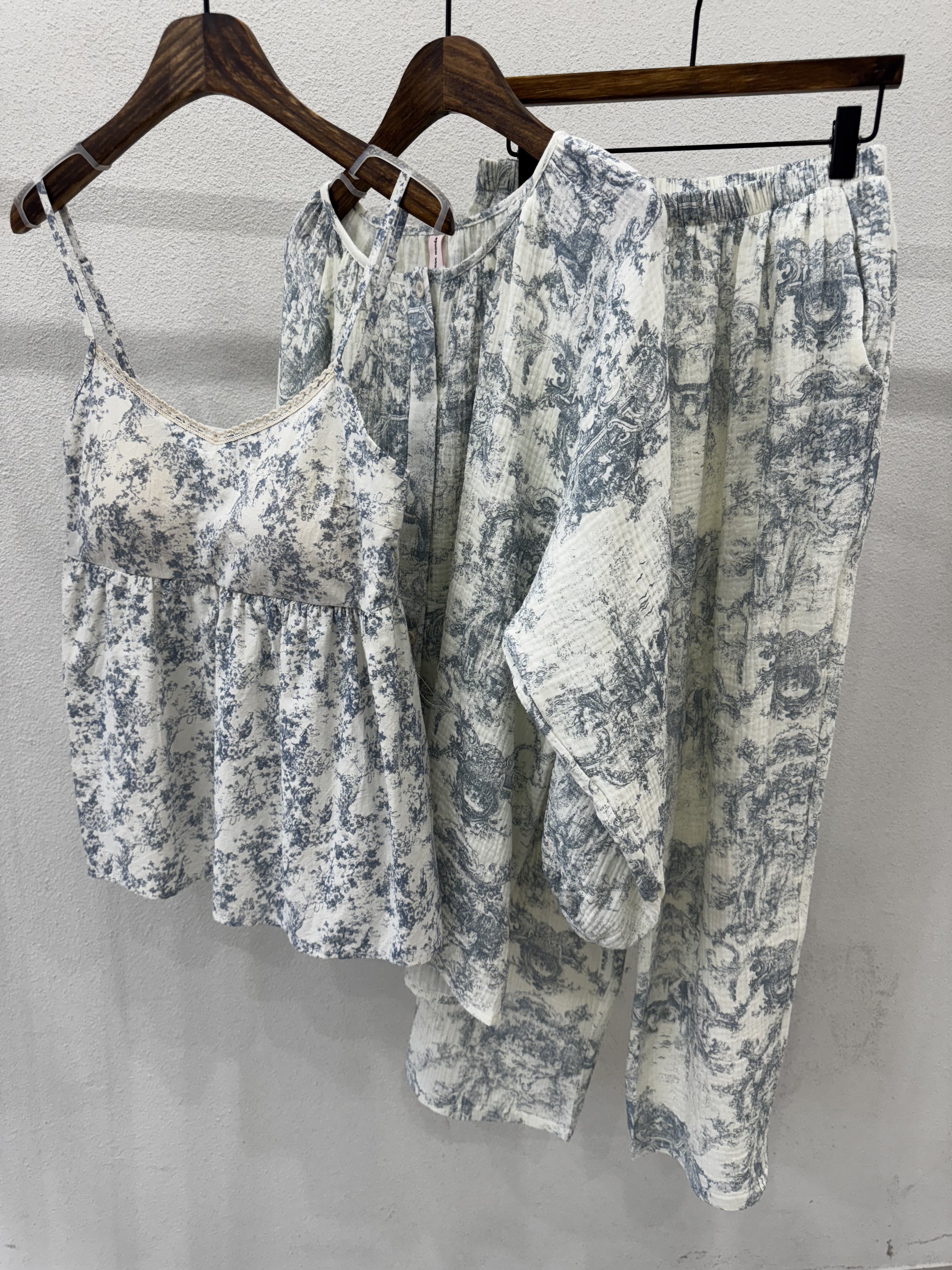 A1GR16 #藍色花畫套裝*一套三件