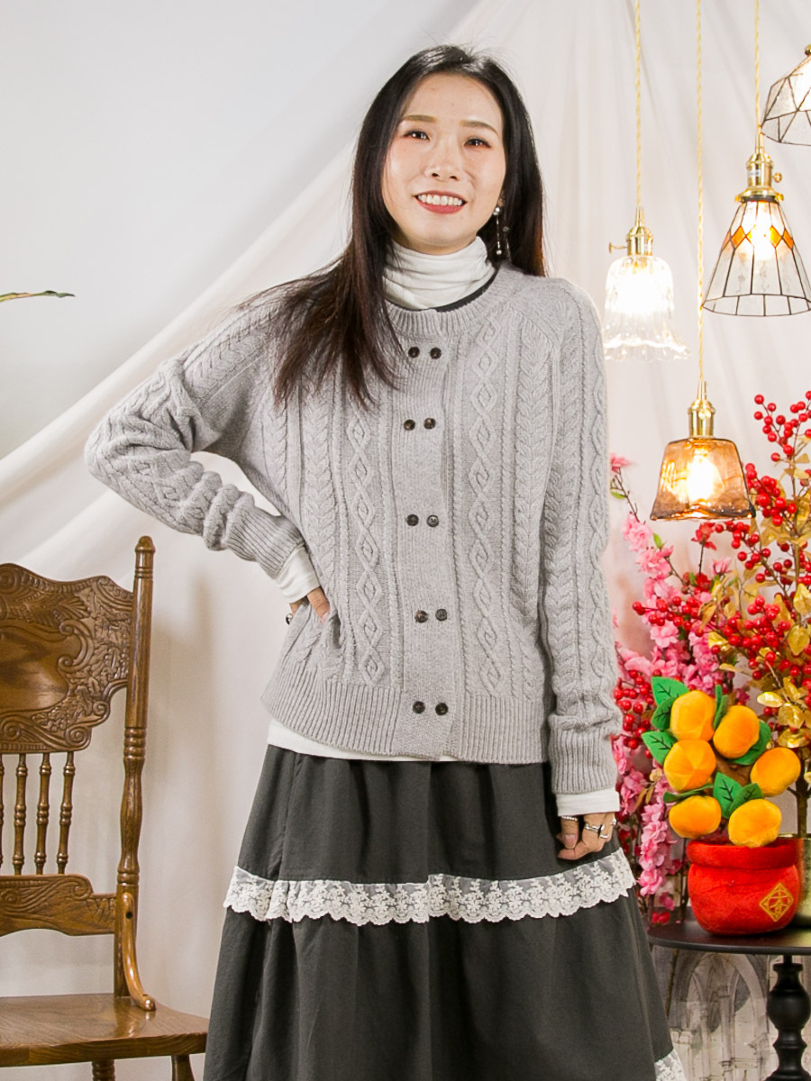 ⬇️開倉低至半價😱FINALSALE📣 全開胸扣兩行鈕．麻花毛毛冷料外套【不設退換】