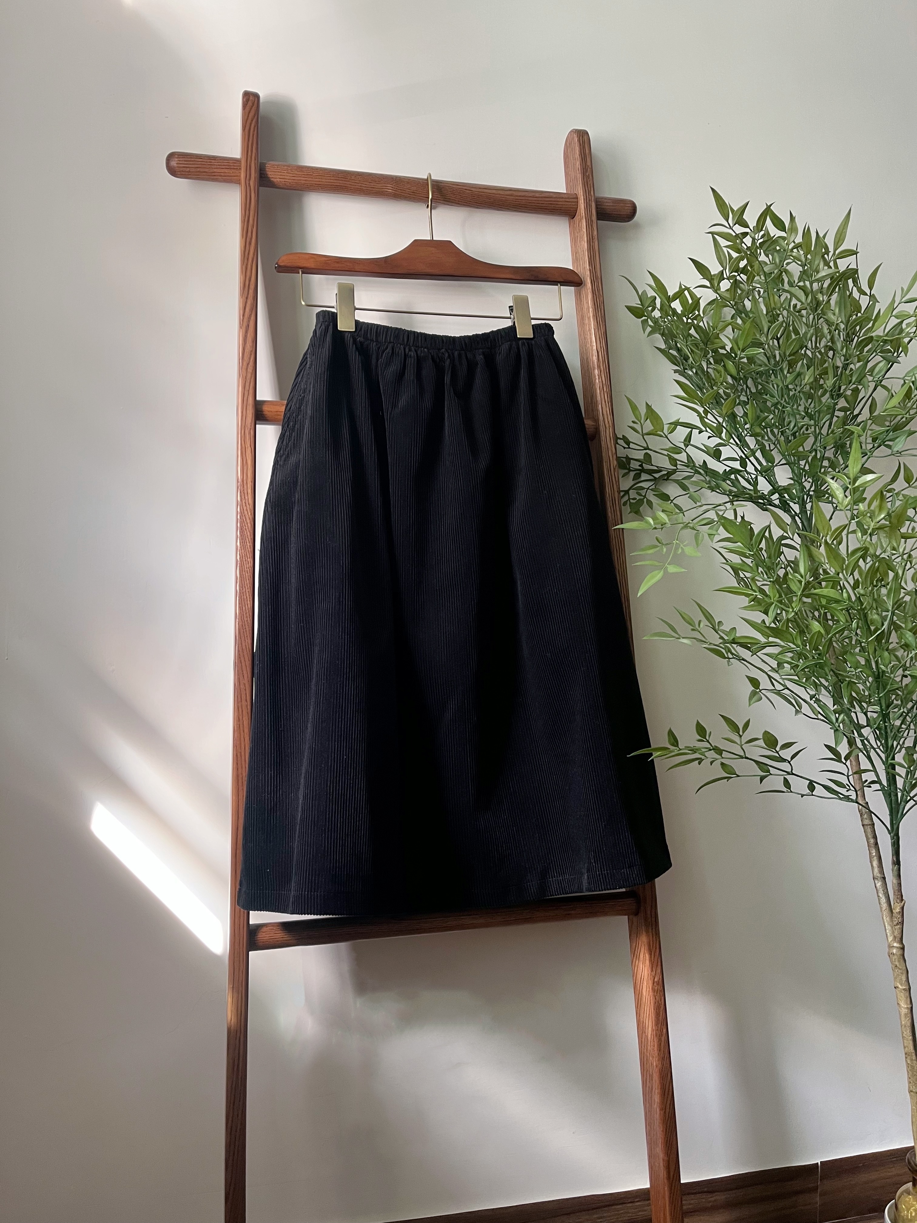 🌿黑色燈芯絨裙