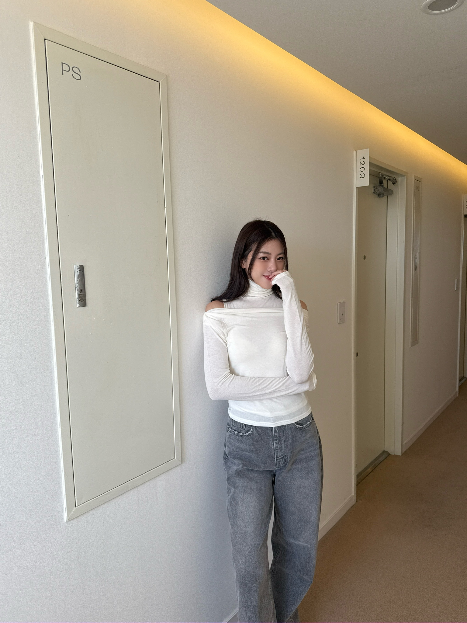 兩件式漂亮露肩上衣(白/黑)