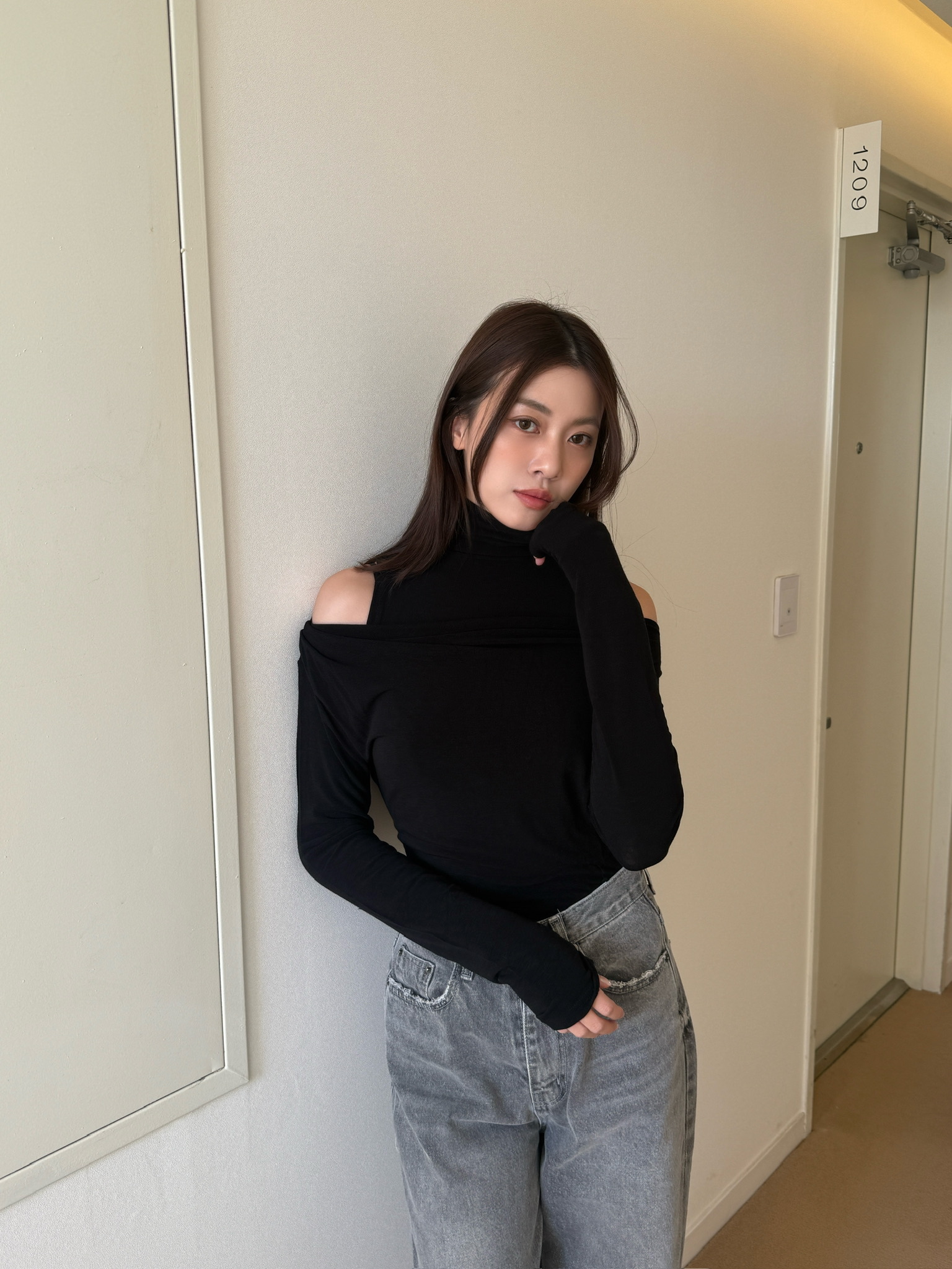 兩件式漂亮露肩上衣(白/黑)