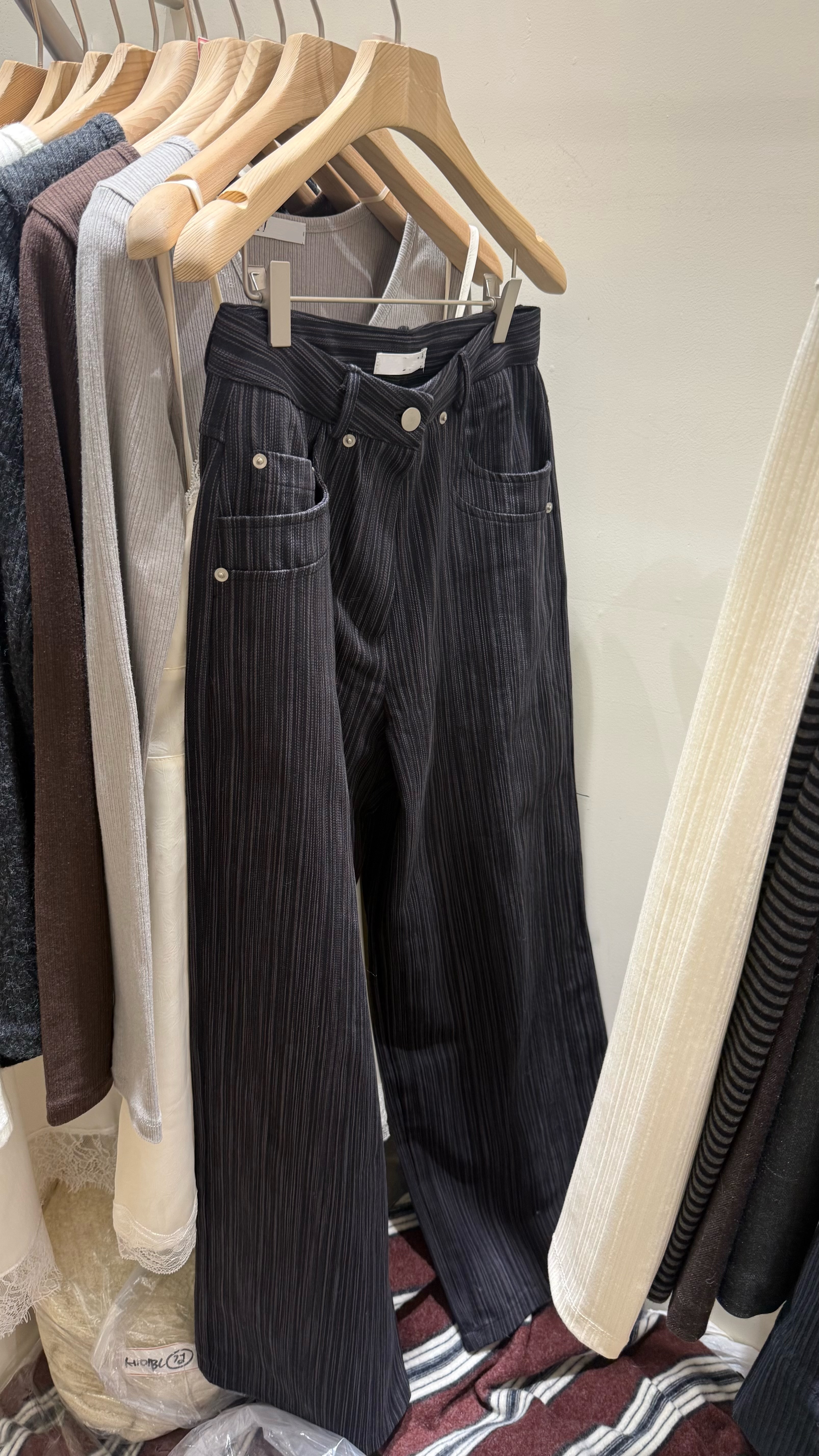 A09-直條率性直筒褲