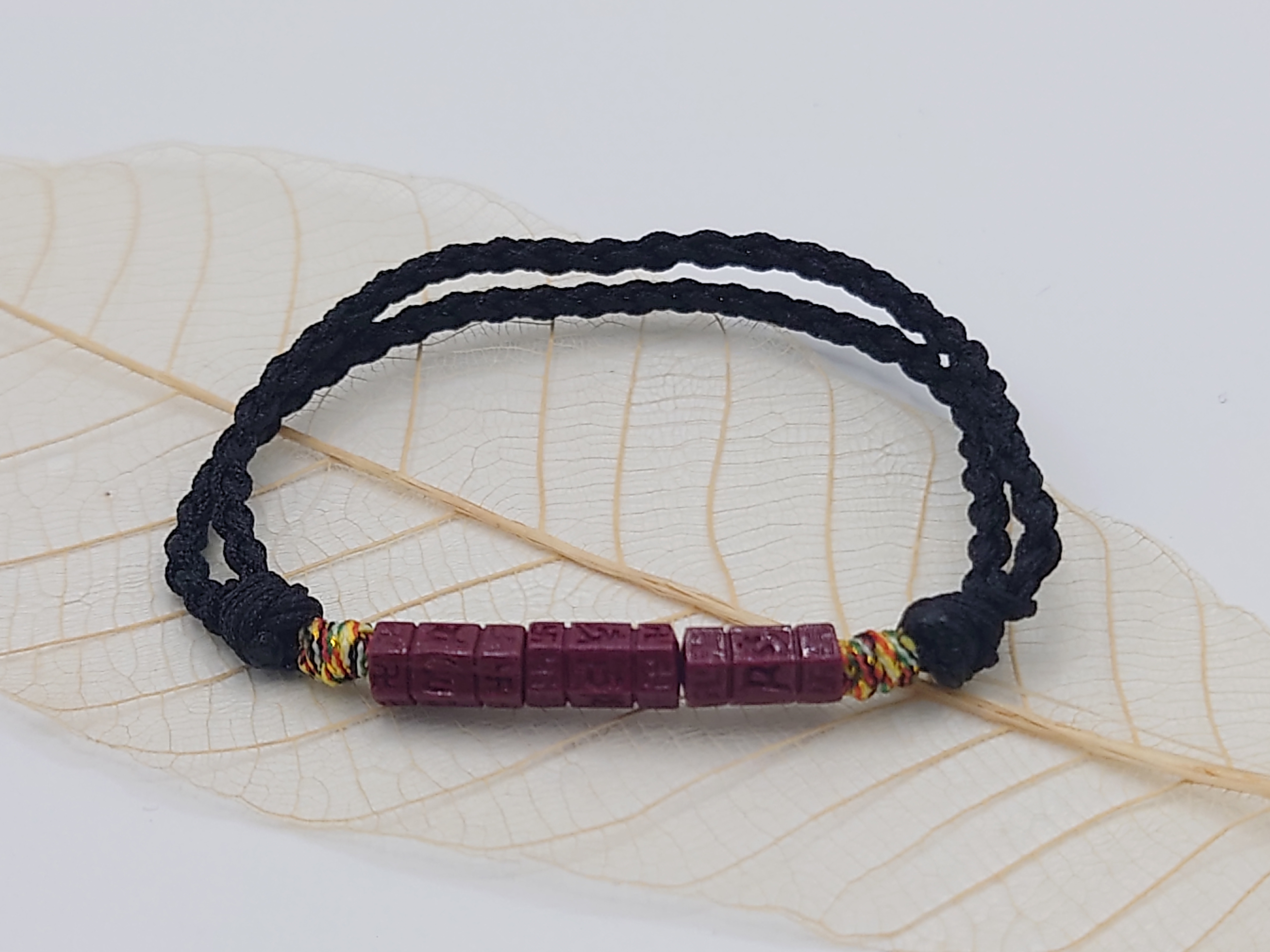 A38 化煞六字真言硃砂手繩