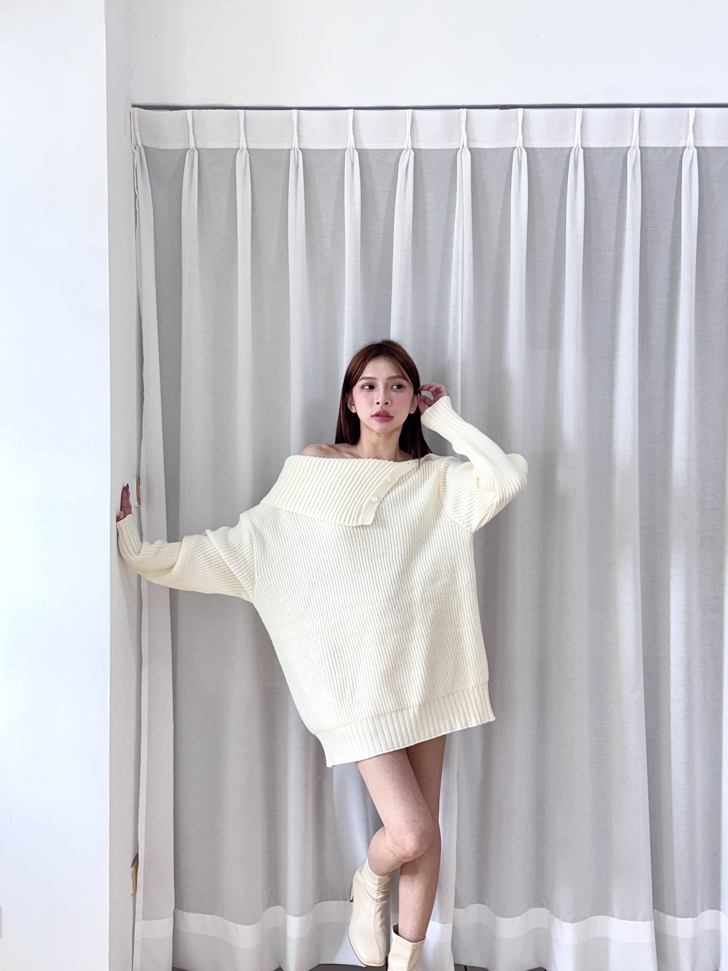 ❰露肩乖乖女❱斜肩開釦長版毛衣