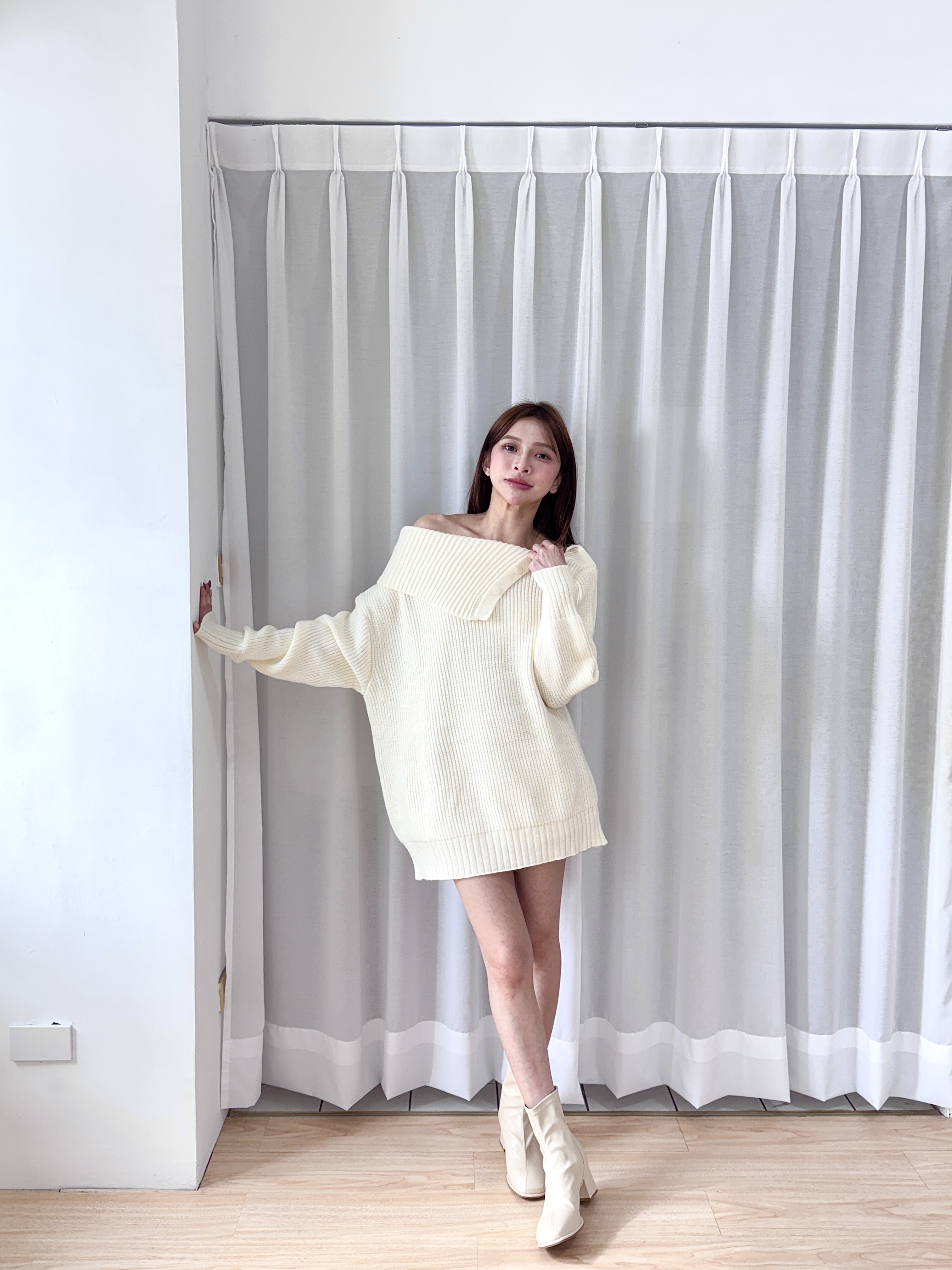 ❰露肩乖乖女❱斜肩開釦長版毛衣