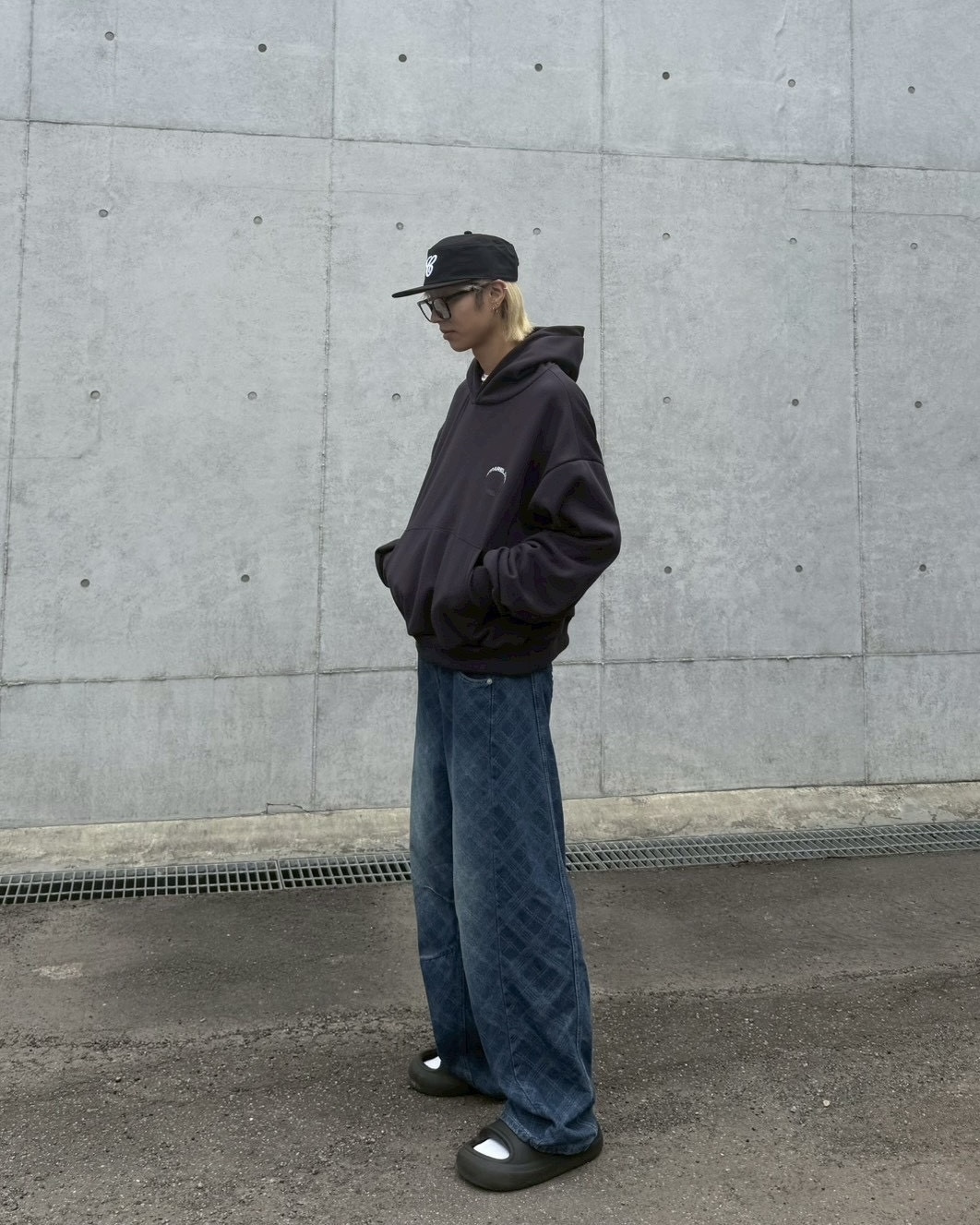 菱格紋 刷色 後貼布 直筒 牛仔 長褲 牛仔褲