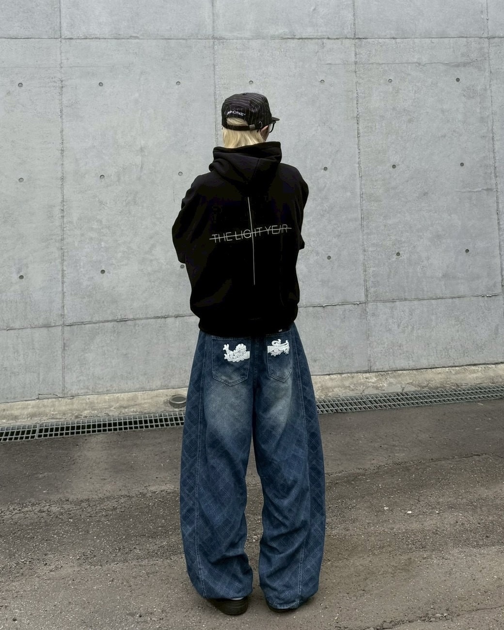 菱格紋 刷色 後貼布 直筒 牛仔 長褲 牛仔褲